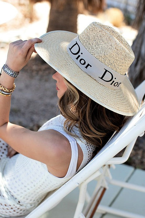 Item #23 | Glitzy Bella