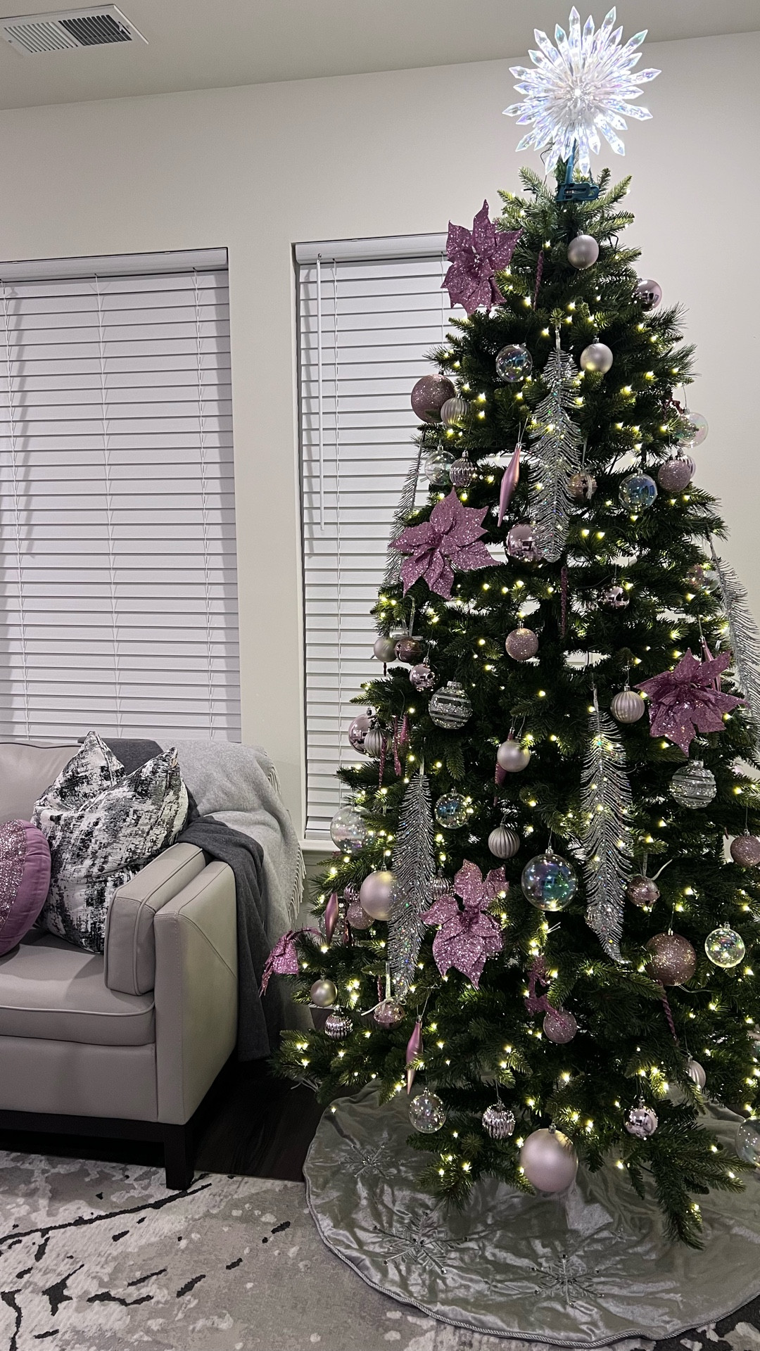 Christmas tree and decorations are finally up! 🎄🎅🏾 Have you put yours up yet? #christmas #holiday

#LTKHoliday #LTKSeasonal #LTKHome