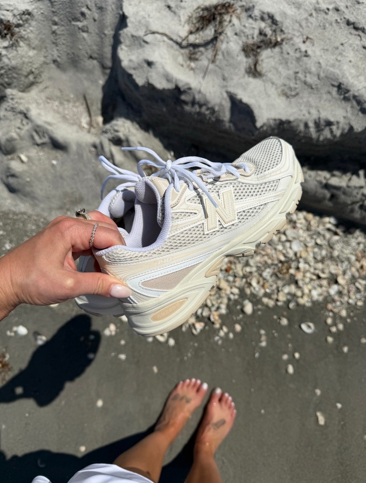 The perfect neutral sneakers! New Balance is my favorite 👟

#LTKActive #LTKdayinmylife #LTKgrwm