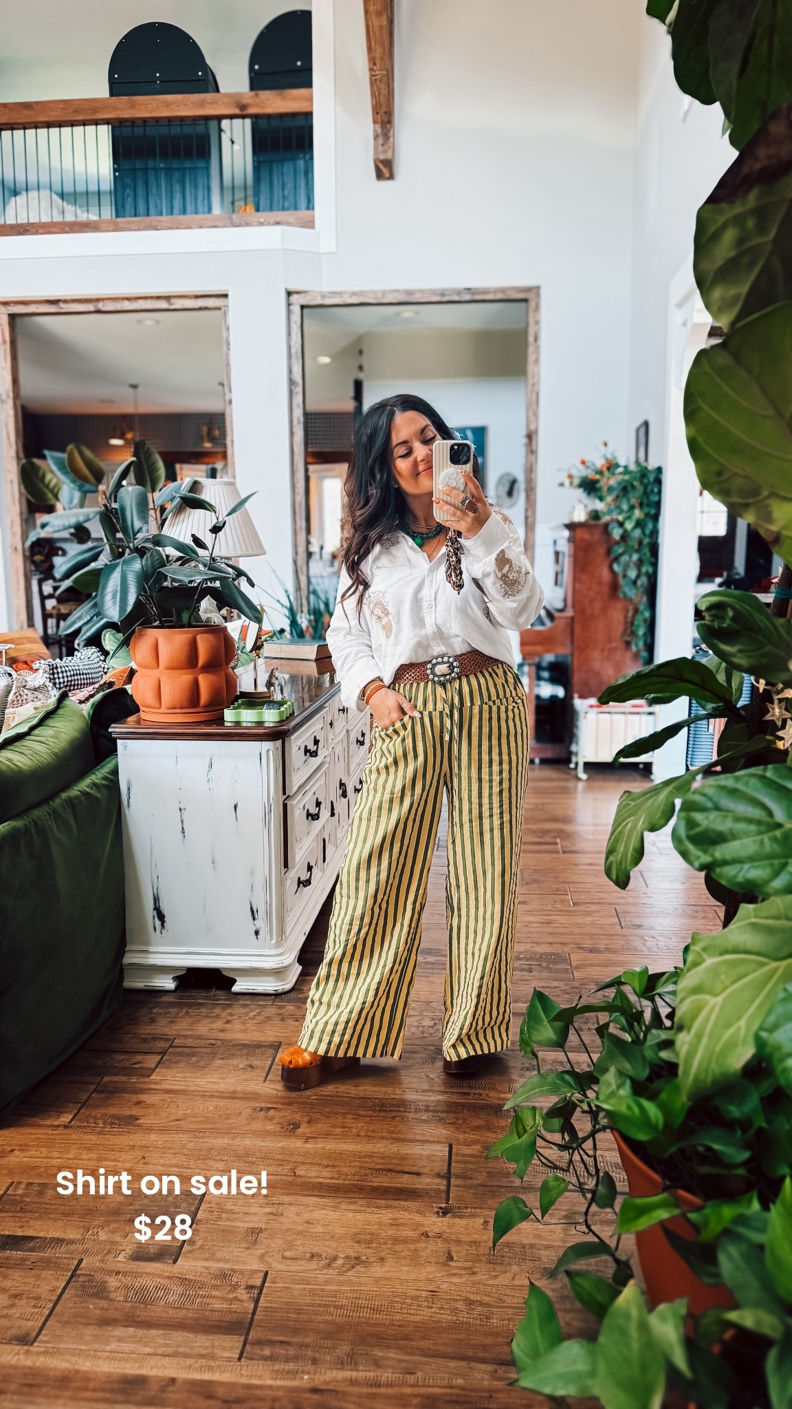 I love mixing western where with trendy boho Styles I feel like they go really well together… This is my Sunday church outfit, but I think it doubles as a great festival, workwear, date night, outfit