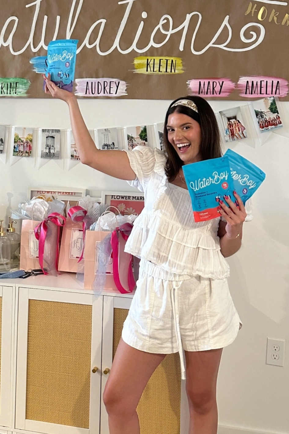 My top is 2 years old from American Eagle :’) 