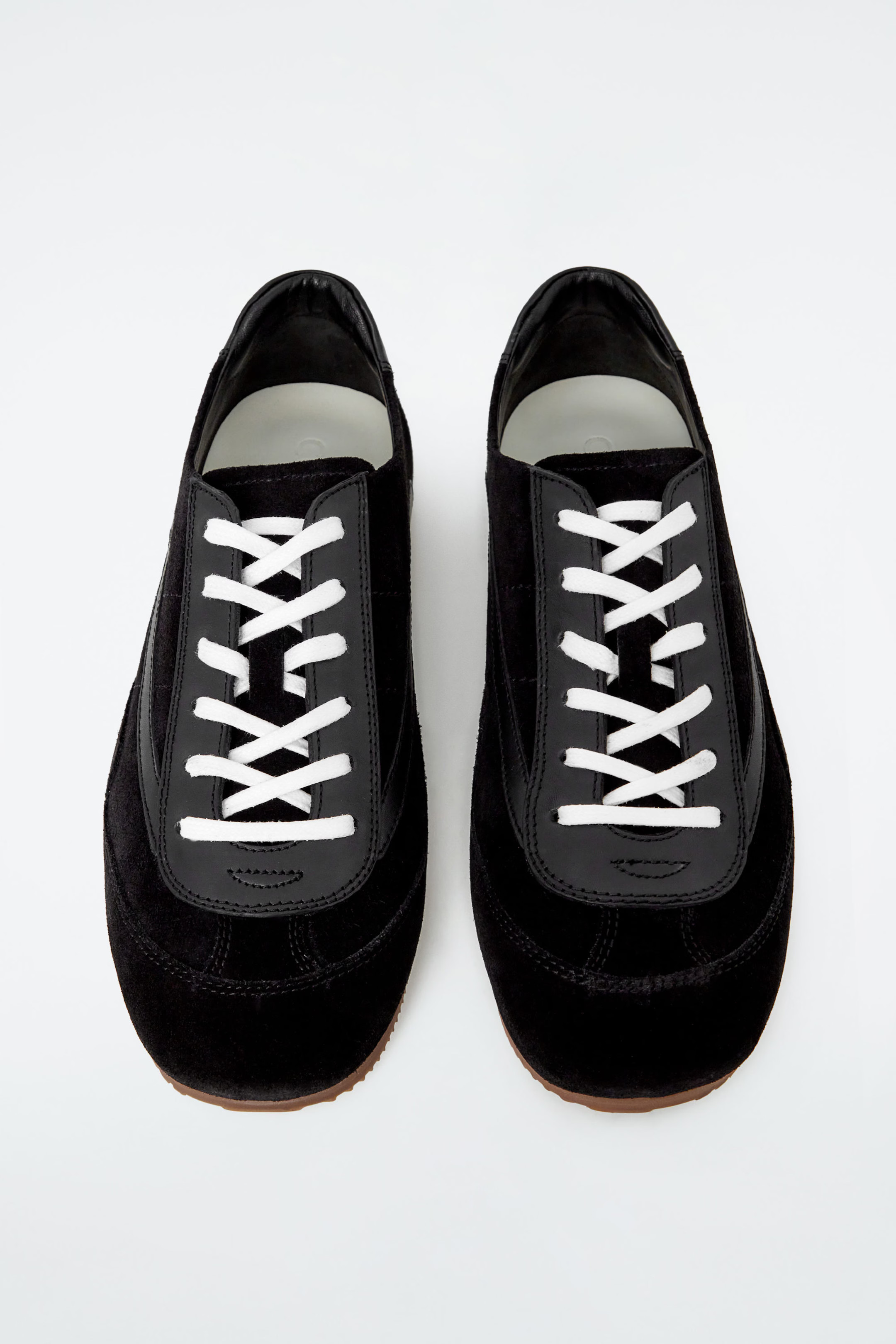 MINIMAL LEATHER TRAINERS - BLACK | COS (EU)