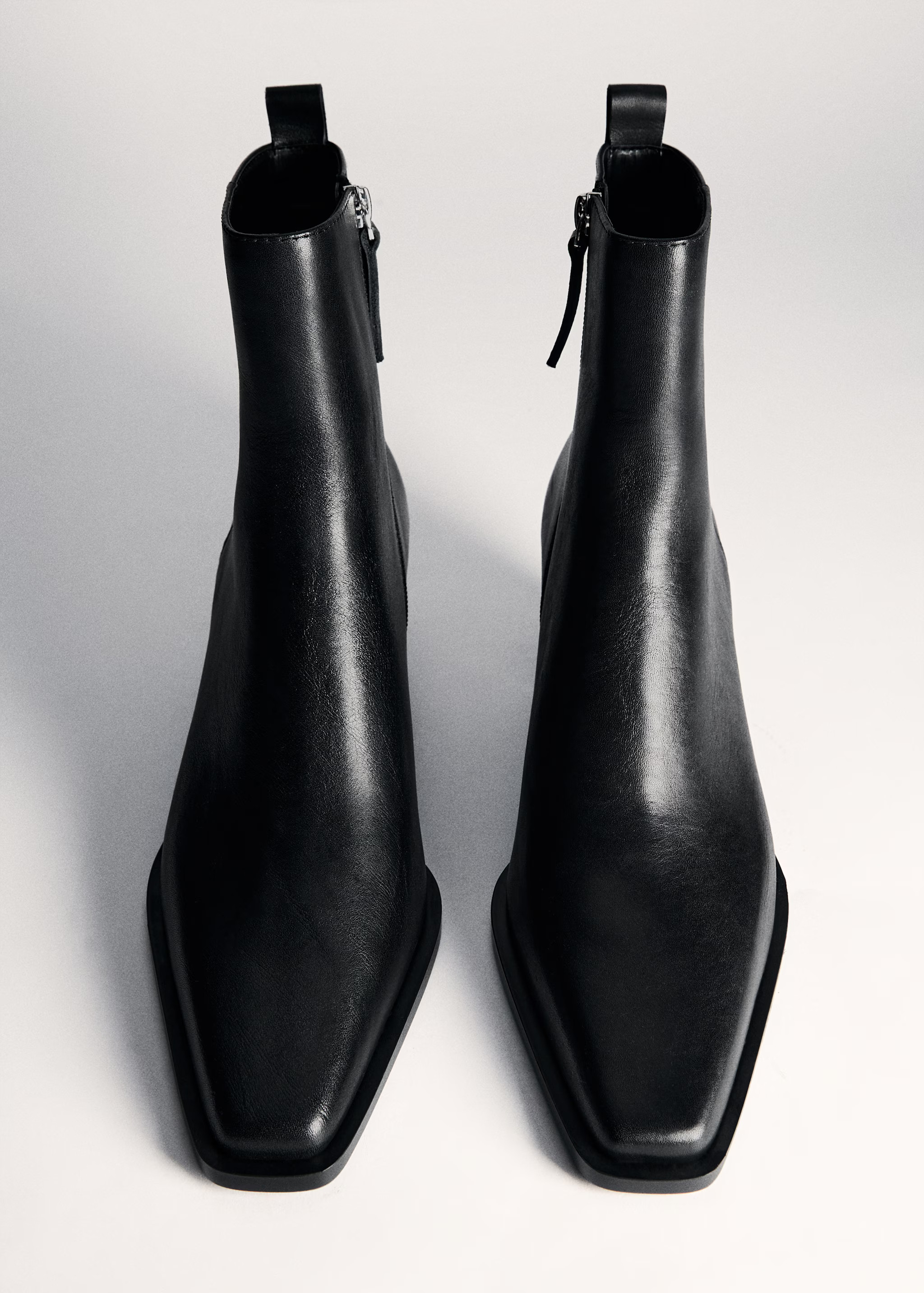 Leather ankle boots with block heel - Woman | MANGO USA | MANGO (US)