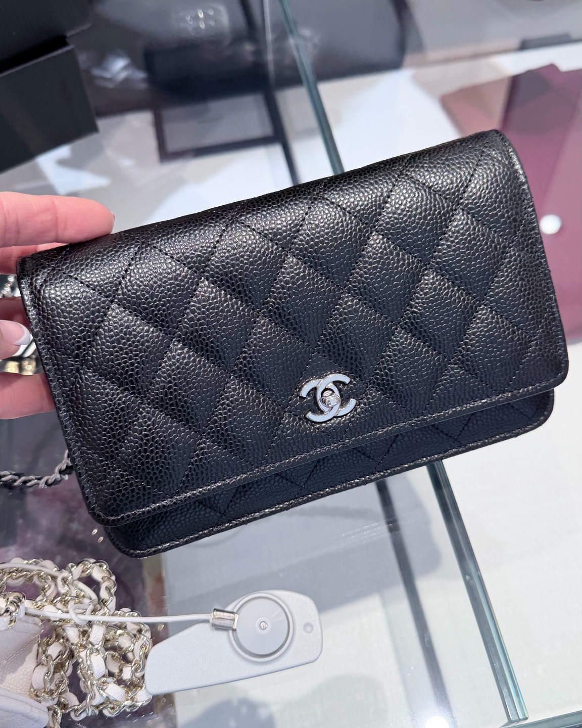 Gorgeous Chanel handbags. A great size day or night.

#LTKdayinmylife #LTKTravel #LTKootd