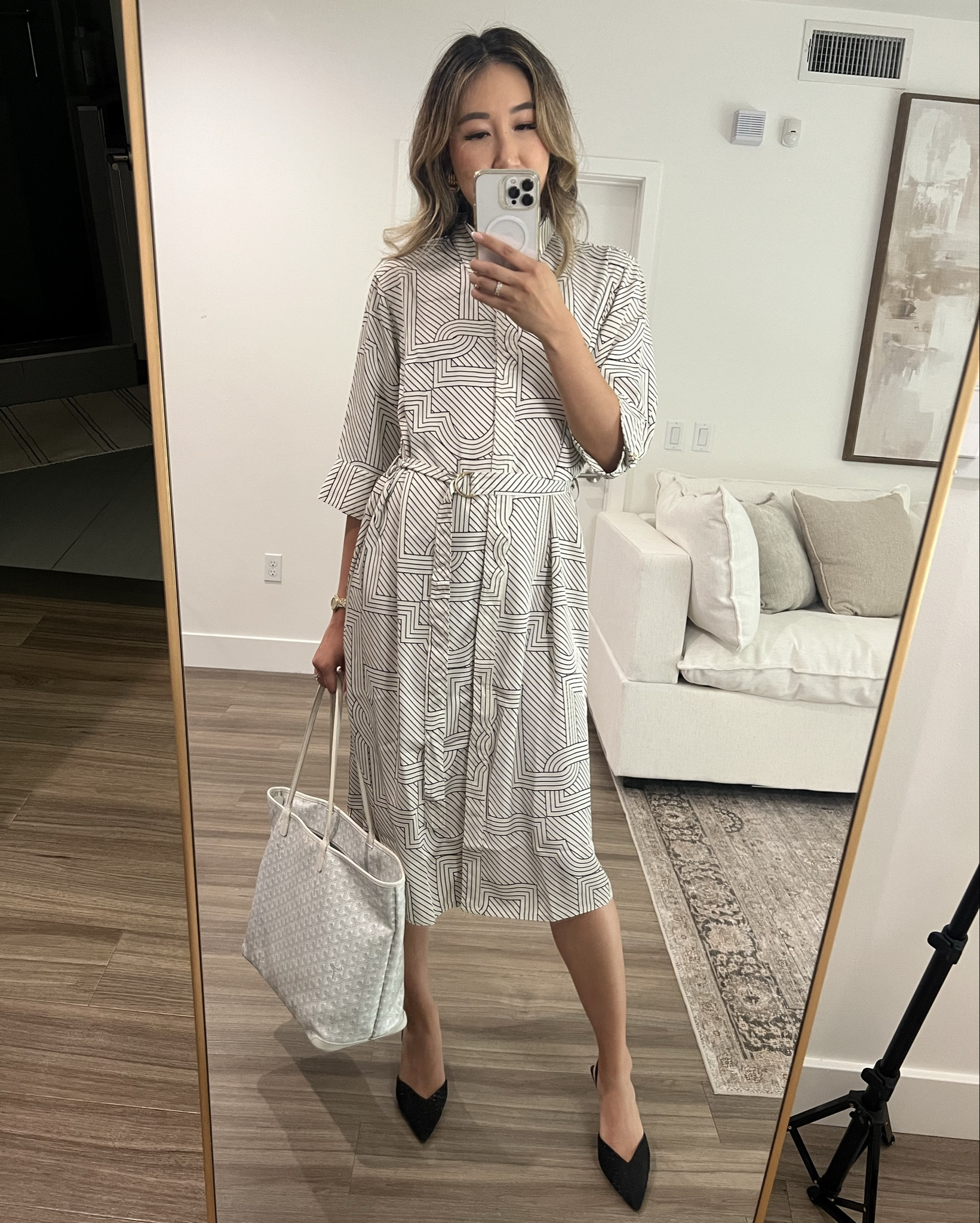 5 transitional workwear outfits for a smart casual office! Perfect for late summer and autumn whether you’re a corporate girlie, teacher, or work from home and want to look put together. These are definitely giving autumn outfit vibes with lots of chocolate browns and deeper colors offset by some creams. Everything is from H&M and TTS - I am 5’8” and wearing a S for tops and the shirt dress, and wearing a 6 for bottoms

#LTKFindsUnder50 #LTKWorkwear #LTKFindsUnder100