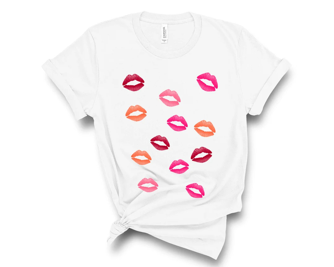 Lips Print T-Shirt for Women, Lipstick Kisses Shirt, Allover Lips Print Crew Neck Tee, Choose Whi... | Etsy (US)