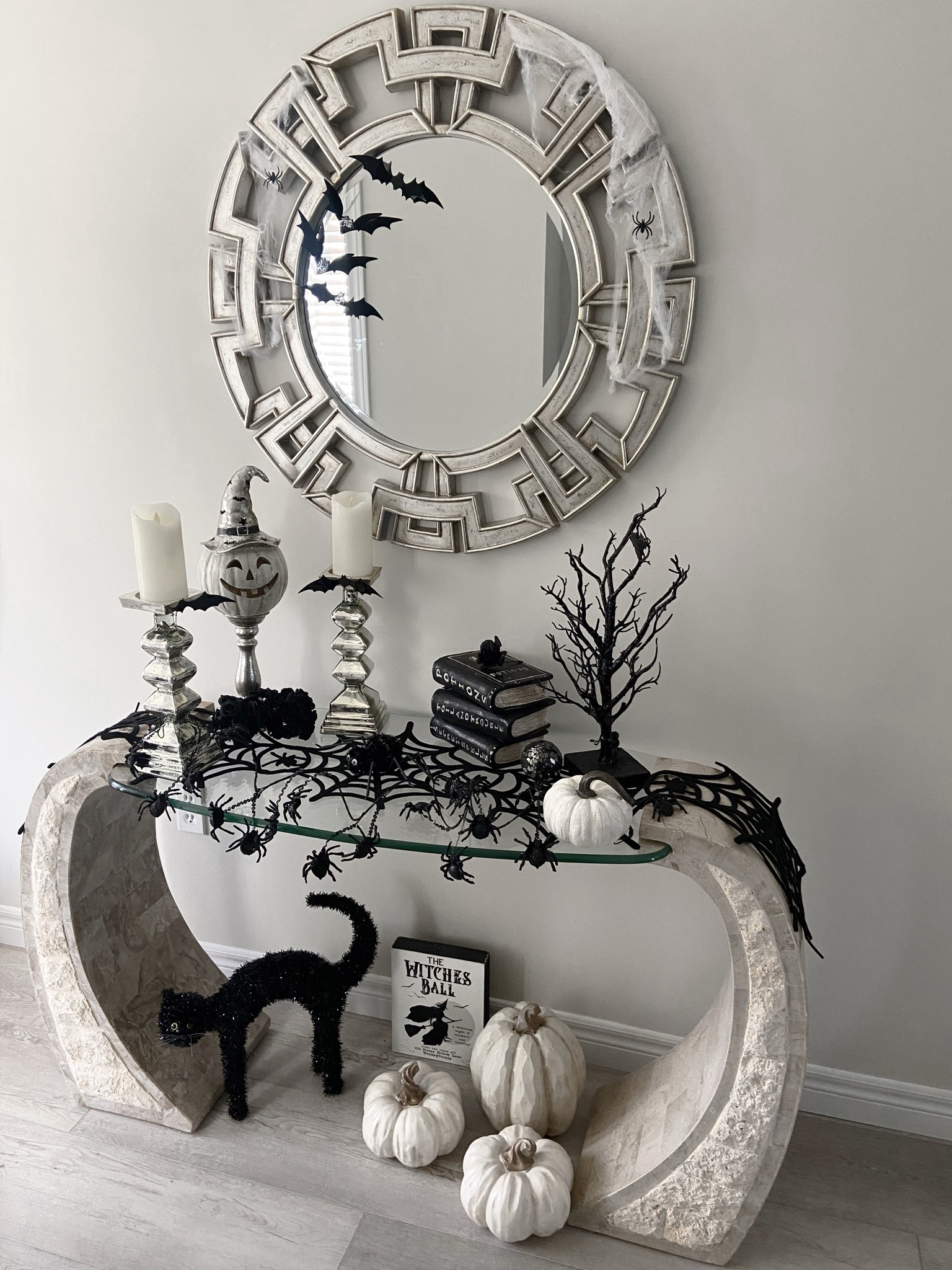 Hallway Halloween Decor


#LTKhome #LTKHalloween #LTKSeasonal