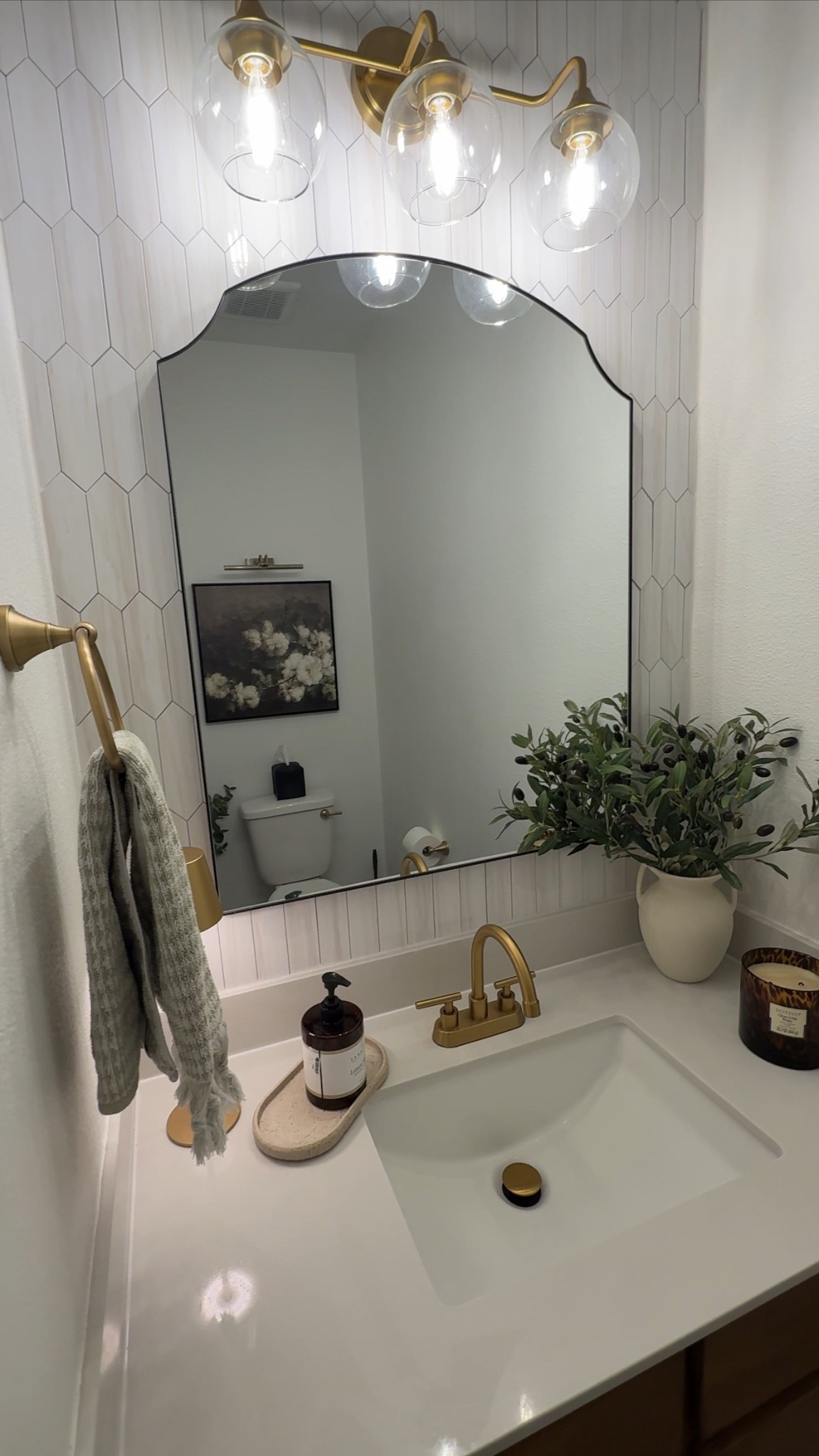 #ad We renovated our builder grade bathroom in one weekend thanks to @wayfair! This project was so easy & affordable and now this room makes me happy when I walk in! 🫶🏼✨ Follow & comment BATH for 🔗's! 

#wayfairpartner #wayfair #bathroom #bathroomremodel 



Bathroom reno
Bathroom remodel
Powder bath
Neutral bathroom
Organic modern style
English modern style
Bathroom vanity
