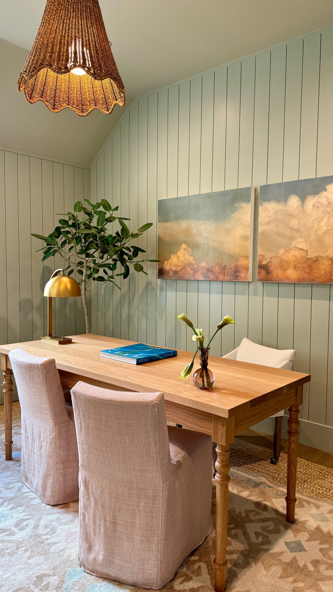 Shop this office look! Inspired by the Southern Living Home in Kiawah.


#homedecor #homeoffice

#LTKStyleTip #LTKHome #LTKFamily