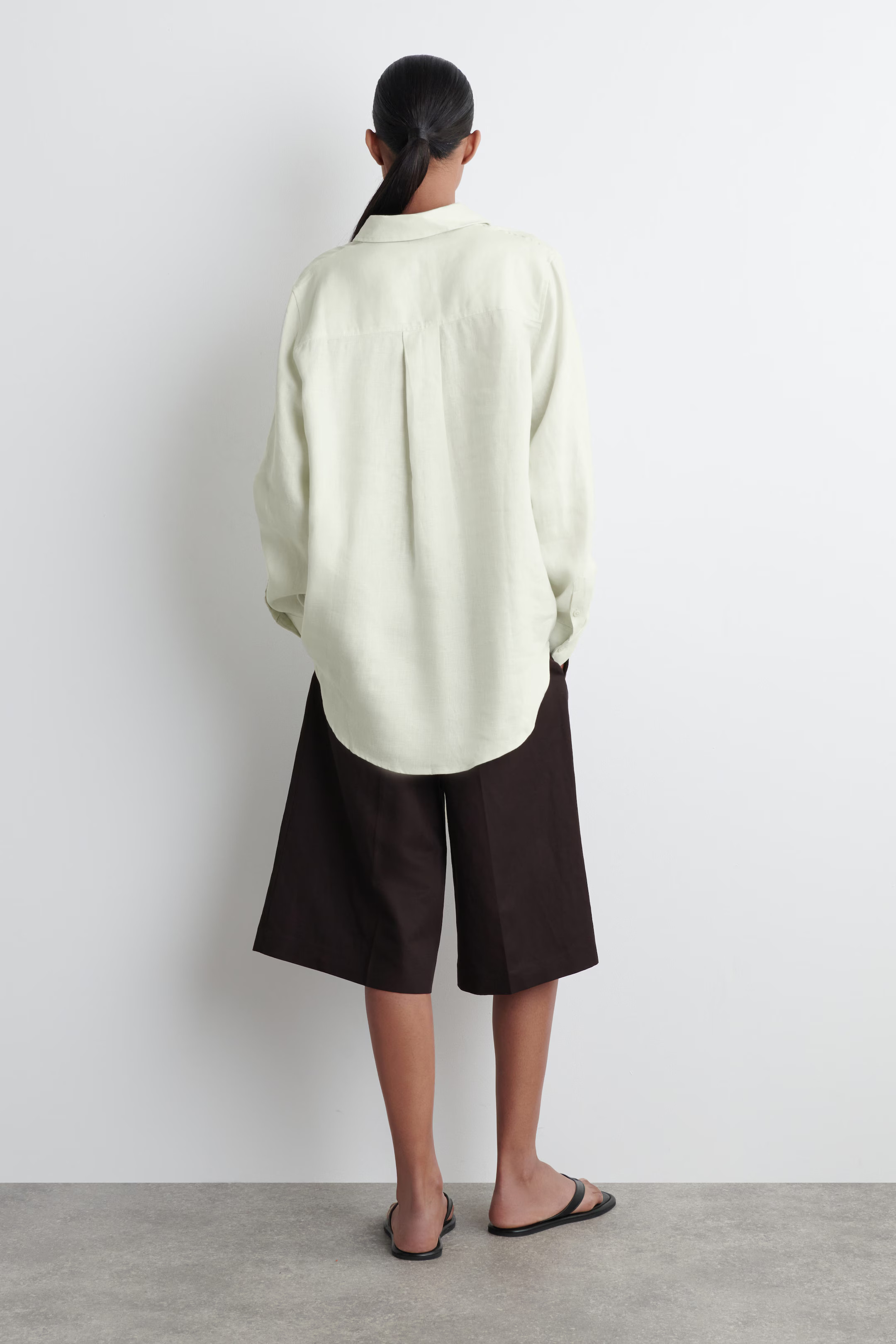 OVERSIZED LINEN SHIRT - PALE GREEN | COS (EU)