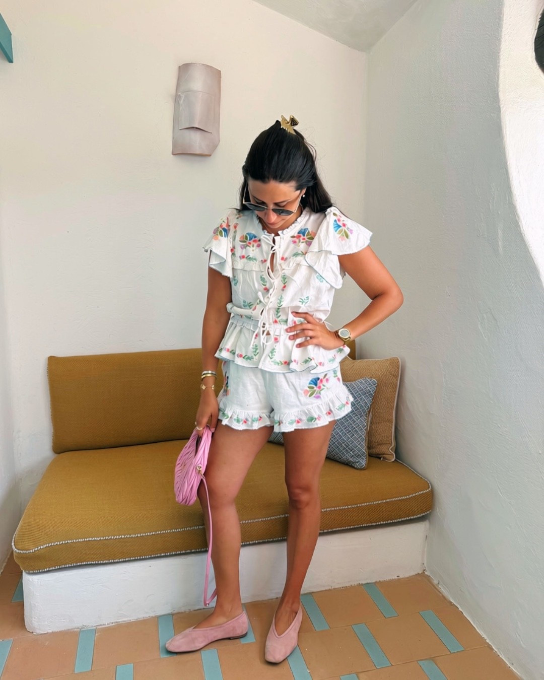 Top: medium
Shorts: medium

Dressupbuttercup.com #dressupbuttercup #dederaad

#LTKdayinmylife #LTKPetite #LTKTravel