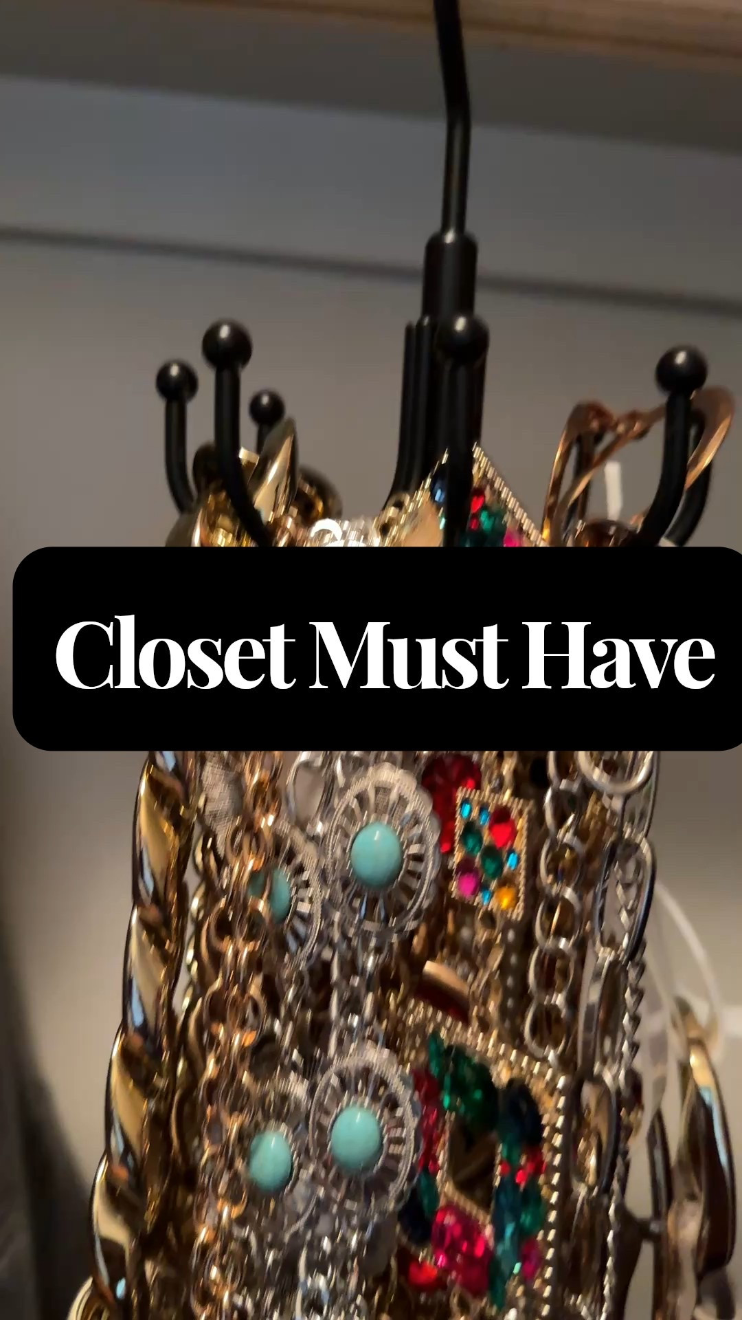 Who knew organizing belts/waist chains could look this good?! This belt hanger literally cleared up clutter and made getting ready so much easier.. 

✨Store 24 accessories on 8 hooks for easy access
✨Locate accessories quickly with visible display

📲Follow @chinnesee (IG & TikTok) @chinnesee sanders (Facebook) for more affordable & easy outfit inspo! 

#closetmusthave #affordable #organization #fashioncreator 


#LTKHome