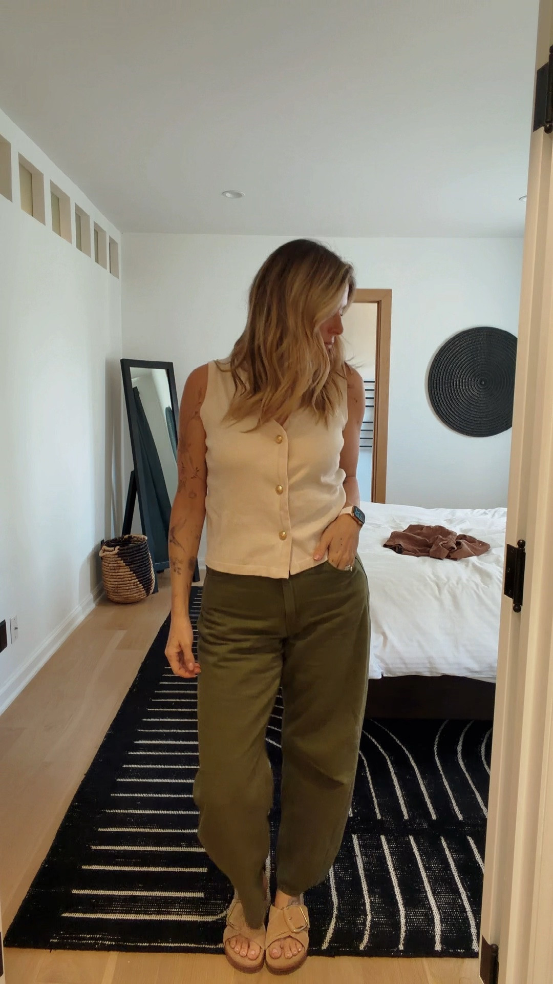 Casual fits chill weekend away

#LTKmomlife #LTKMidsize #LTKOver40
