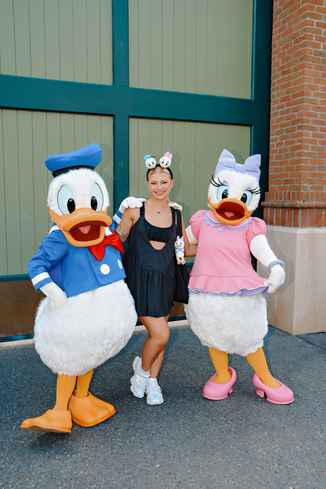 Comfy summer Disney outfit idea 



#LTKActive #LTKSeasonal #LTKStyleTip