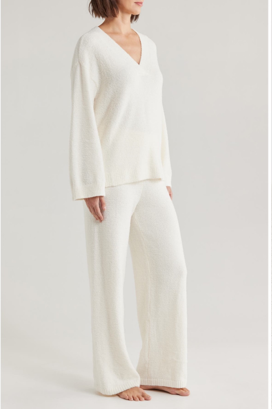 Such a nice, comfortable set for home! Love all the colors! Love how it feels, and it’s definitely a staple to have for home, or cozy nights out 