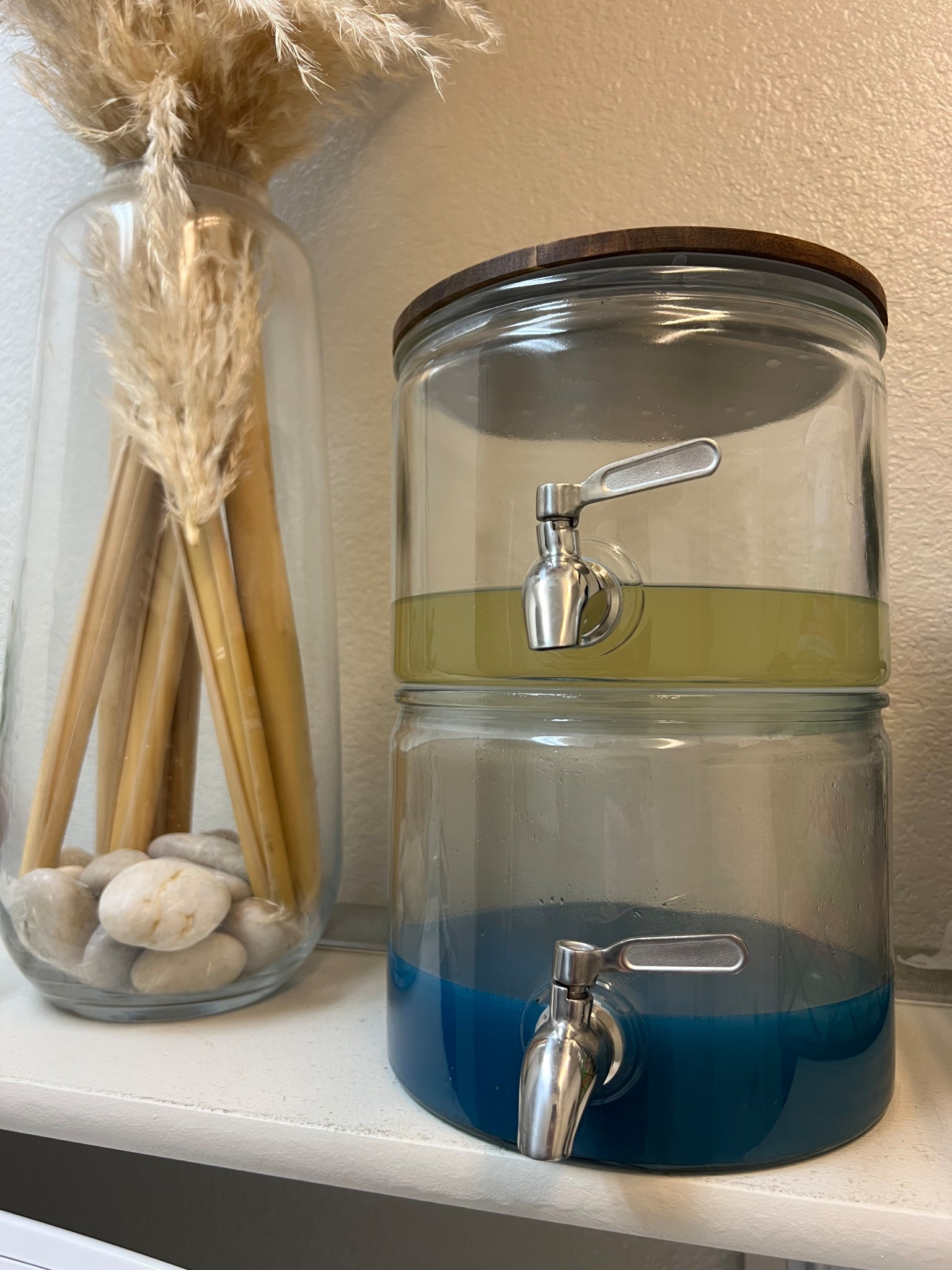 glass stacking dispenser 

#LTKStyleTip #LTKHome #LTKFindsUnder50