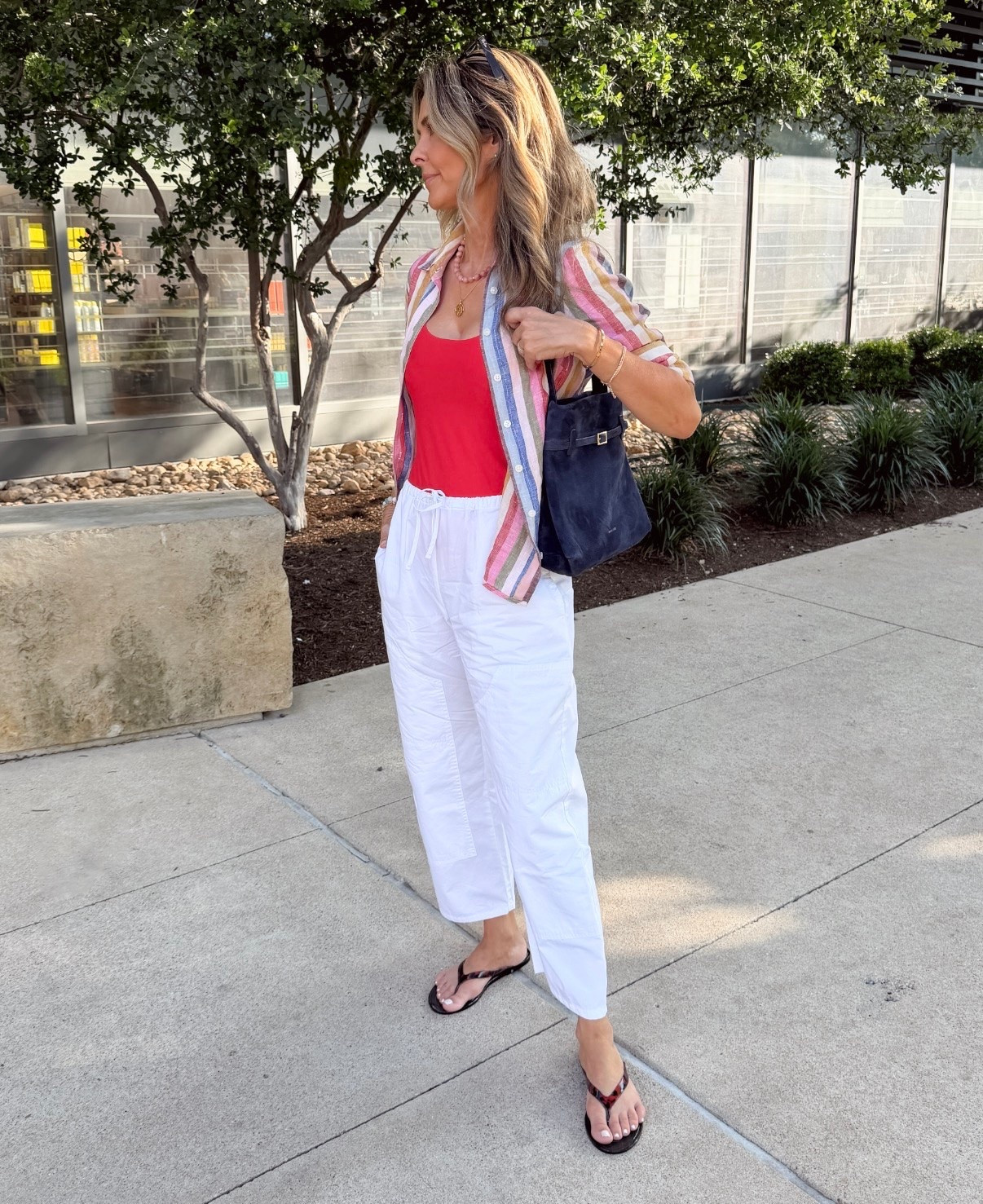-Poplin pants, sz XXS, I’m 5’6”
-Button up sz XS 
Navy suede bag 


@jcrew @Boden (US)
