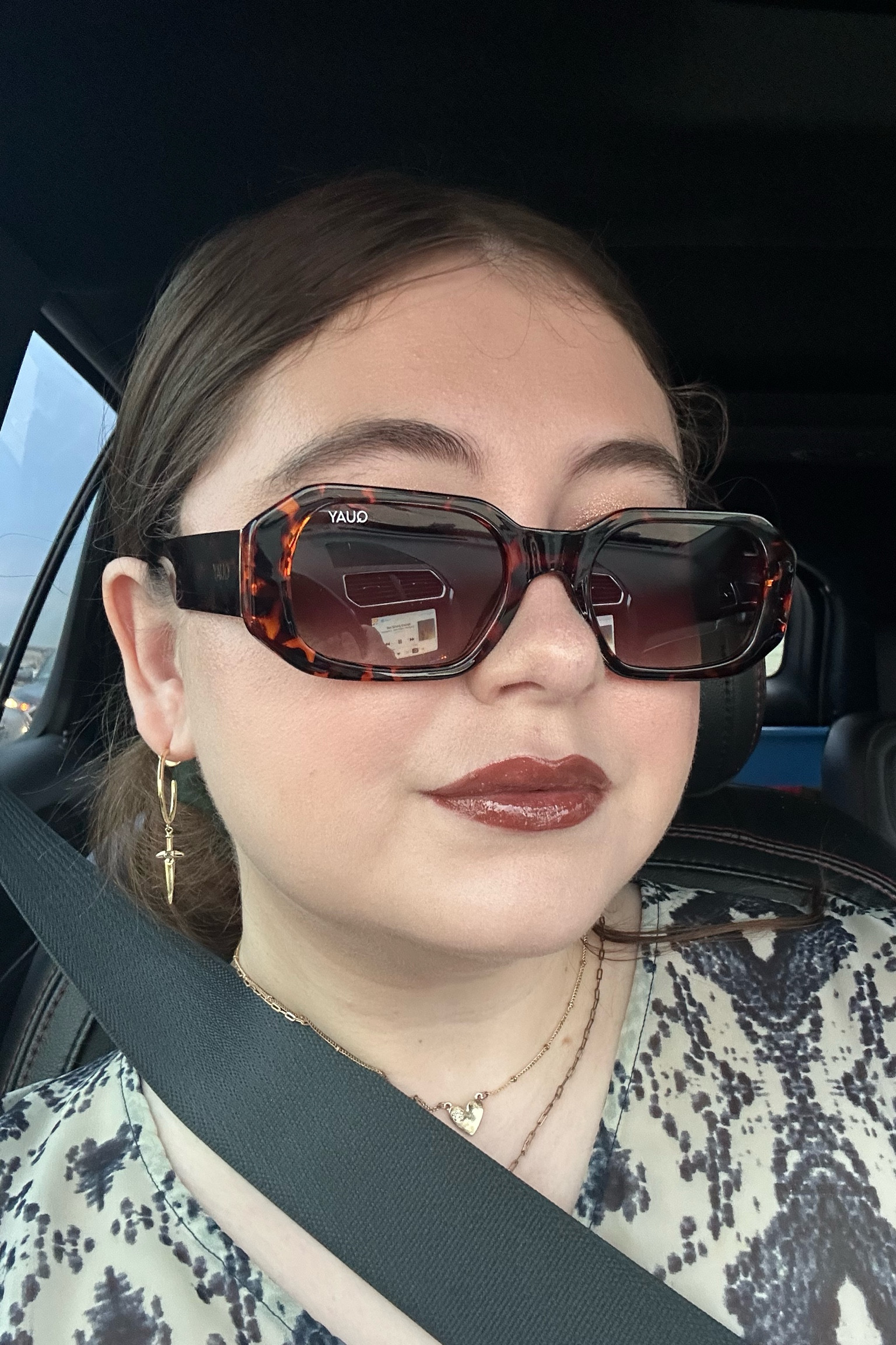 Loving my new sunglasses from Quay beauty 

#LTKstyletip #LTKU #LTKunder100