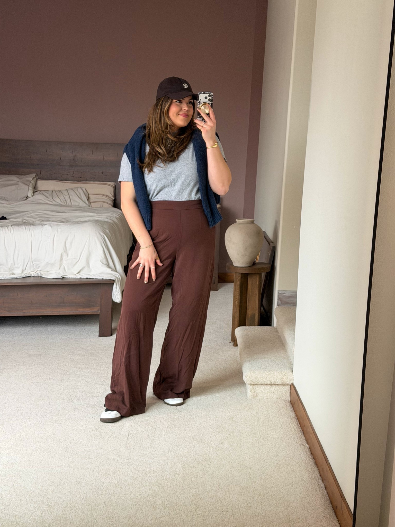 Recreating a Pinterest outfit as a midsize woman! Size 14

Wearing large long in the old navy llaya pants, large in the tee and sweater is xl. 

Casual outfit, mom outfit, spring picture 

#ltkplussize #ltkootd #ltkmidsize