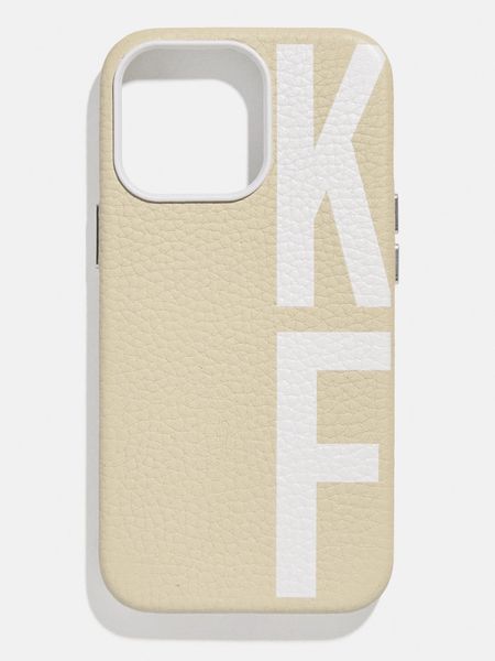 A modern monogrammed iPhone case. This is seriously the perfect gift, and they have tons of different options and colors.

#ValentinesGift #GiftForAnyone #Techfinds #PhoneCases #PersonalizePhoneCases

#LTKhome #LTKGiftGuide #LTKfamily