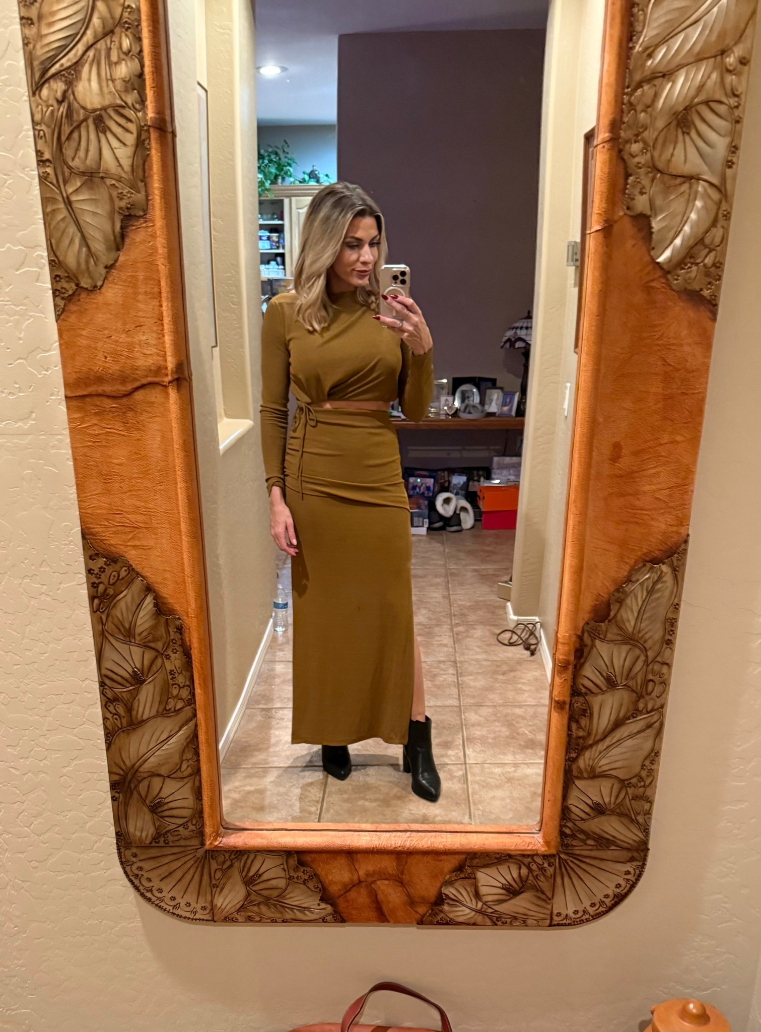 My Christmas dinner look from Fashion Pass! 🔥 Perfect for any dinner party or event. I couldn’t find it on anything but Fashion Pass but it’s super cute. Wearing size 4 in both top and bottom 

#LTKHoliday #LTKootd #LTKSeasonal