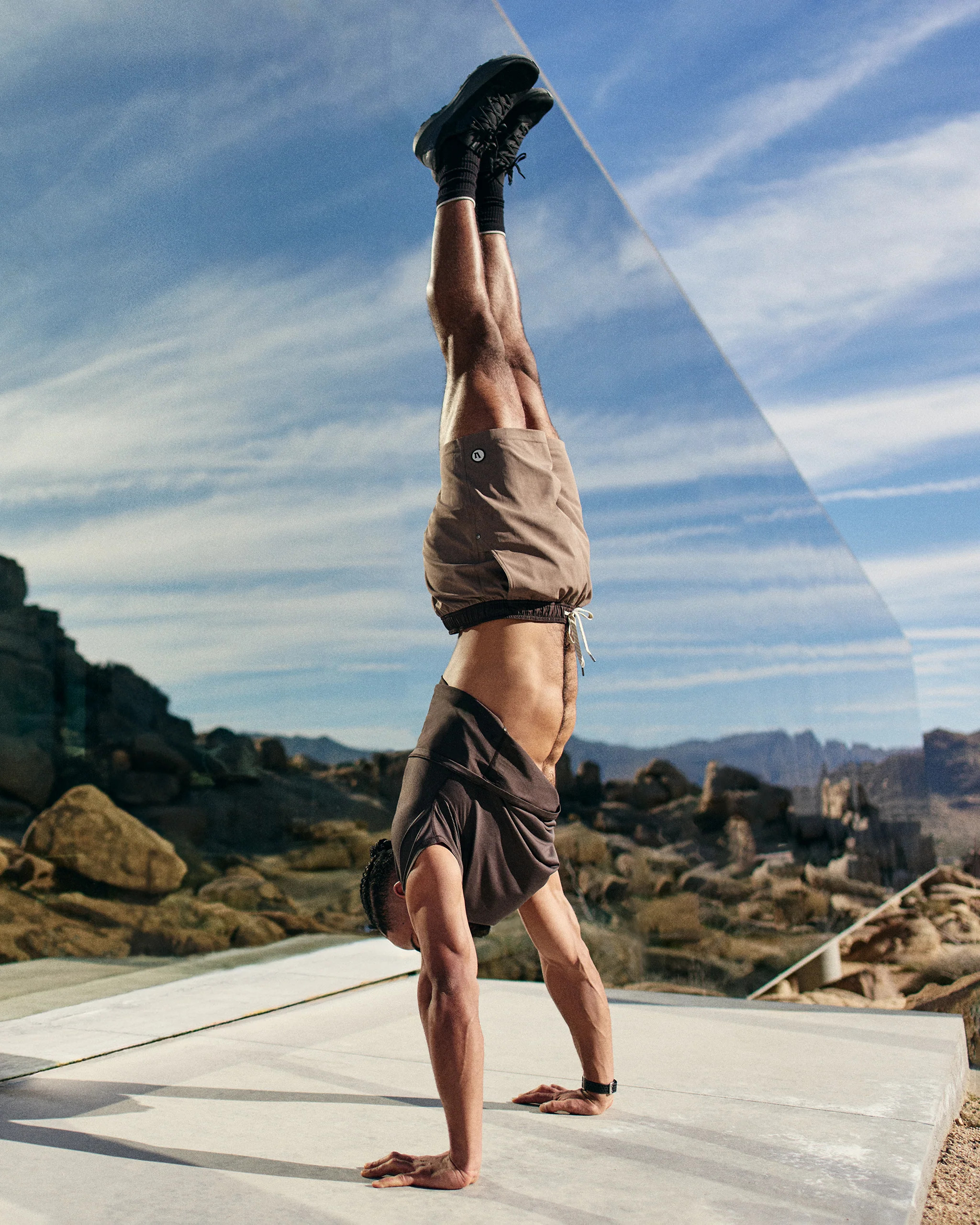 Kore Short Lined 7" \u2013 Men's Athletic Fit Shorts in Bark \u2013 Vuori | Vuori Clothing (US & Canada)