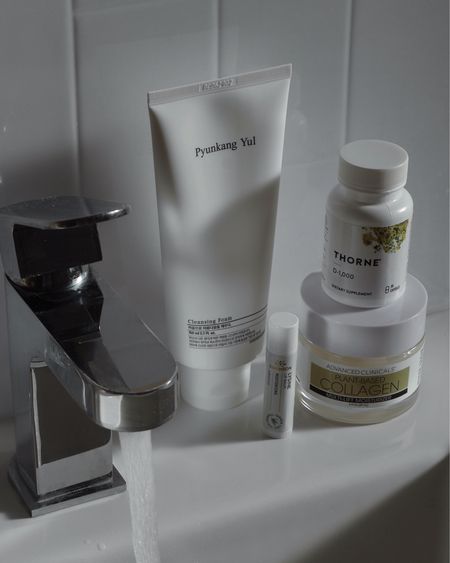 Morning Skincare 🫧

Cleansing Foam, Vitamins, Collagen, Moisturiser, Lip Balm.

#LTKfindsunder50 #LTKfindsunder100 #LTKbeauty