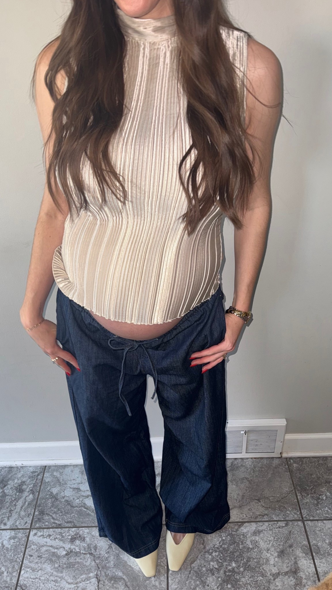 Holiday outfit ✨ linked similar tops as this one is thrifted!!

#LTKBump #LTKHoliday #LTKootd