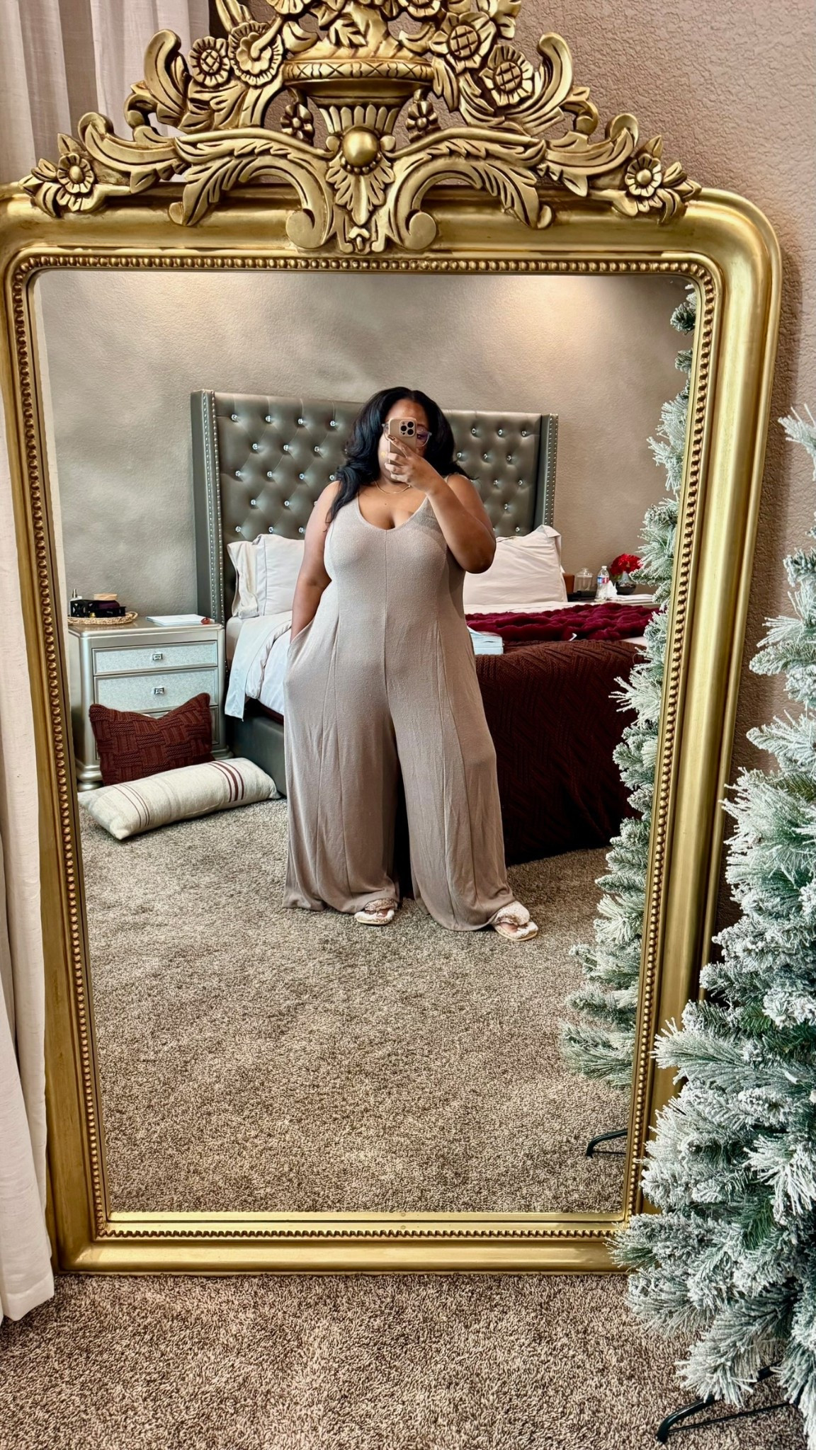 Comfy wide leg plus-size jumpsuit 🤍

The one in the photo is sold out, but I’ve linked similar options!


#LTKootd #LTKgrwm #LTKPlusSize