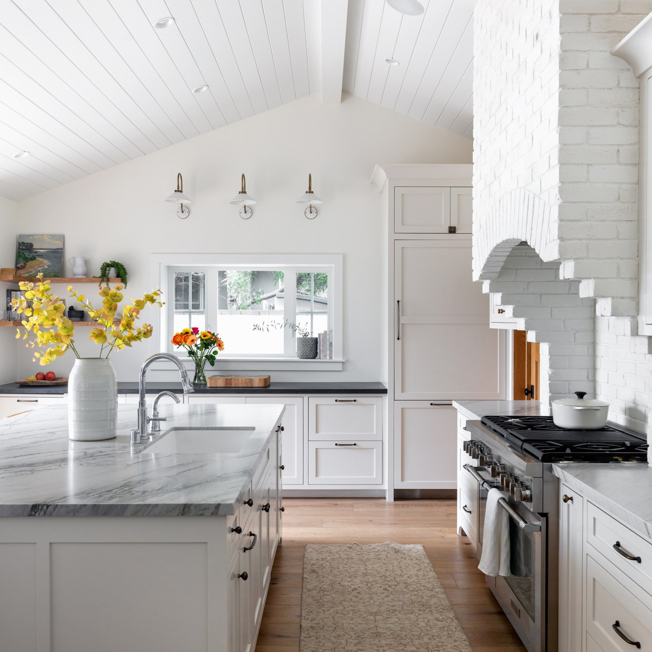 Infinity Quartzite in 2cm | Bedrosians Tile and Stone