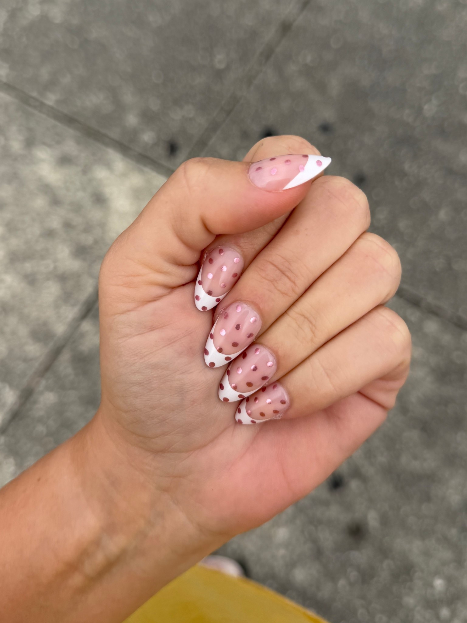 Polka dot press on nails #polkadotnails #pressonnails

#LTKBeauty