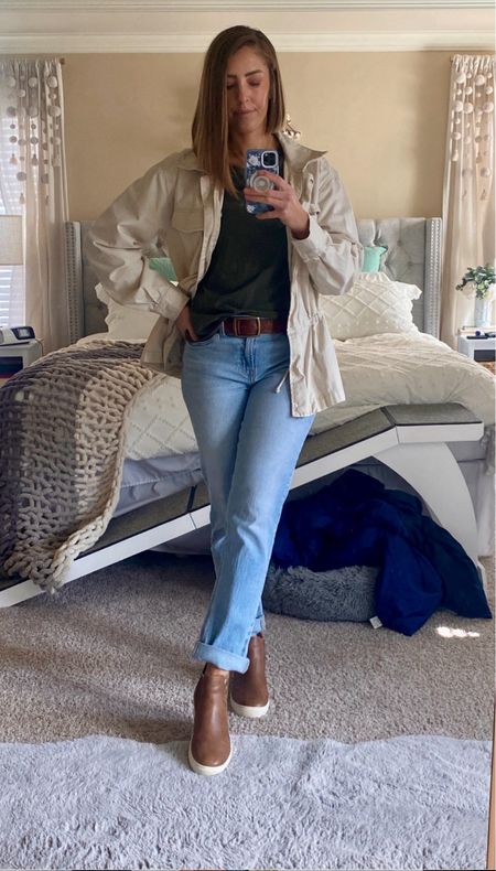 Casual yet chic is the vibe! Paired my Old Navy midrise jeans with a basic tee, jacket and sneakers for a cute transitional winter to spring outfit!

Midrise jeans | tall girl fashion | old navy | yellow box shoes | amazon fashionn

#LTKSeasonal #LTKsalealert #LTKstyletip