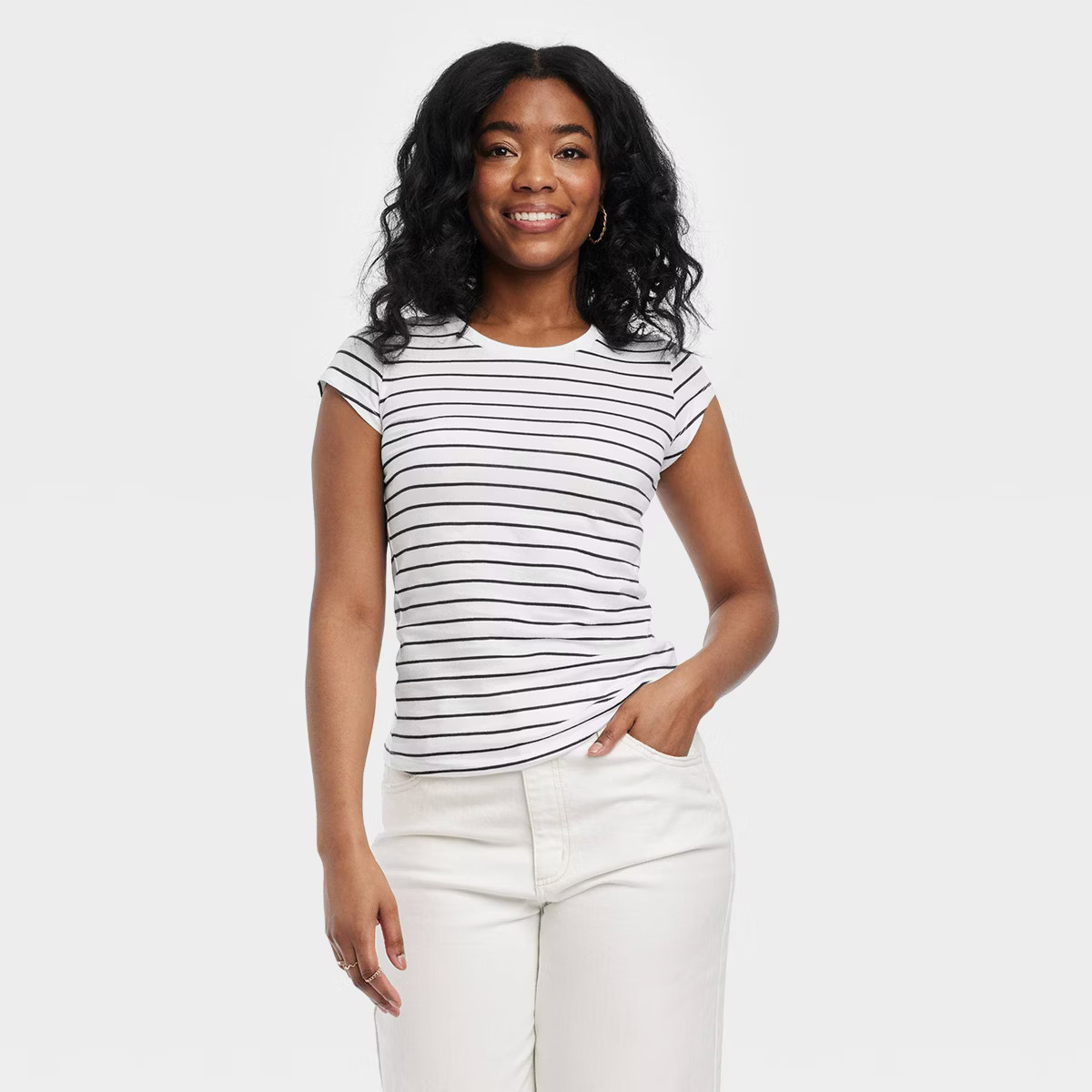 Women's Fitted Short Sleeve T-Shirt - Universal Thread™ | Target