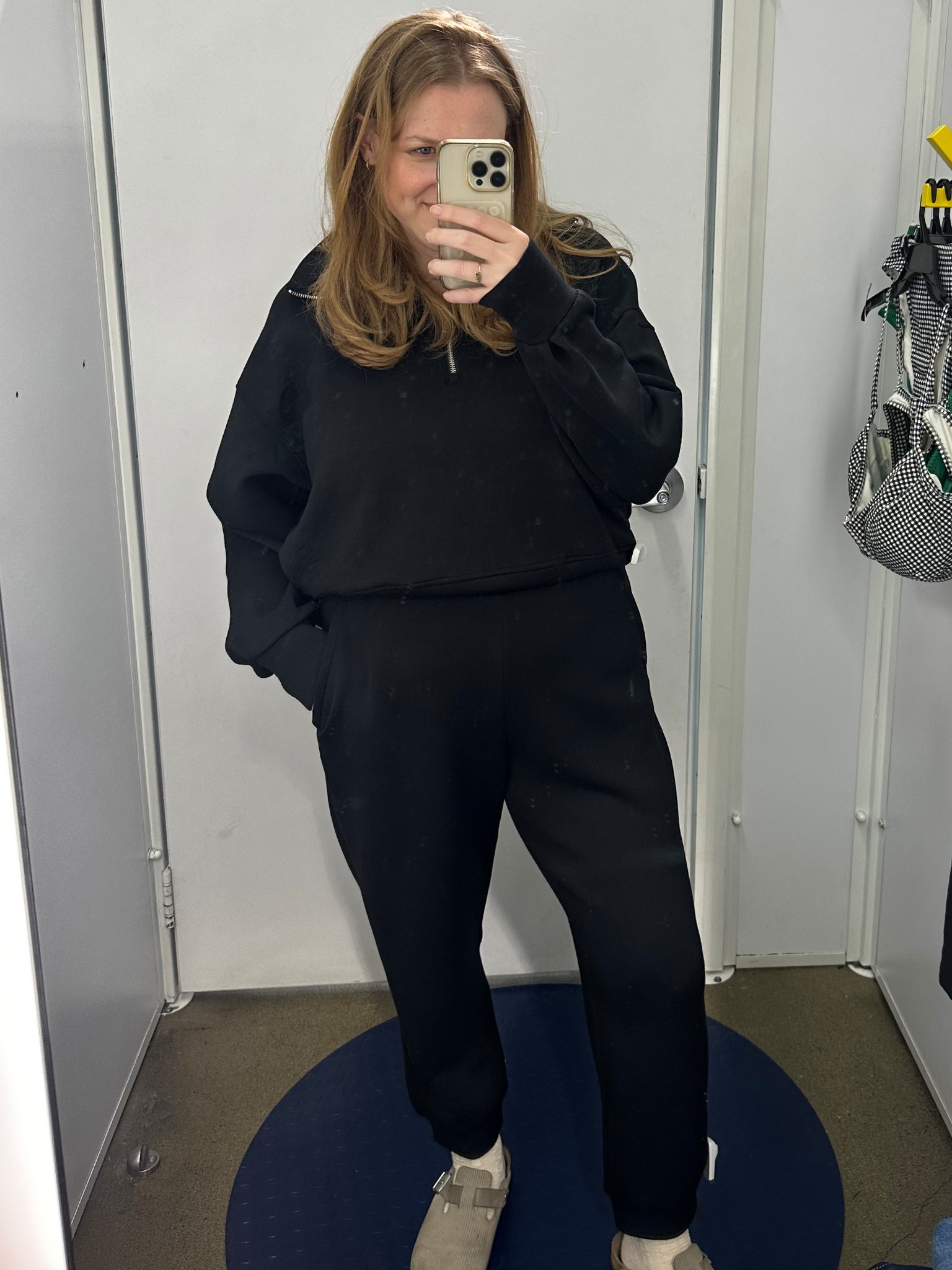 I’ve never felt put together in athleisure and sweatsuits but this matching set is fundamentally re-wiring my brain

#LTKFindsUnder50 #LTKStyleTip #LTKMidsize