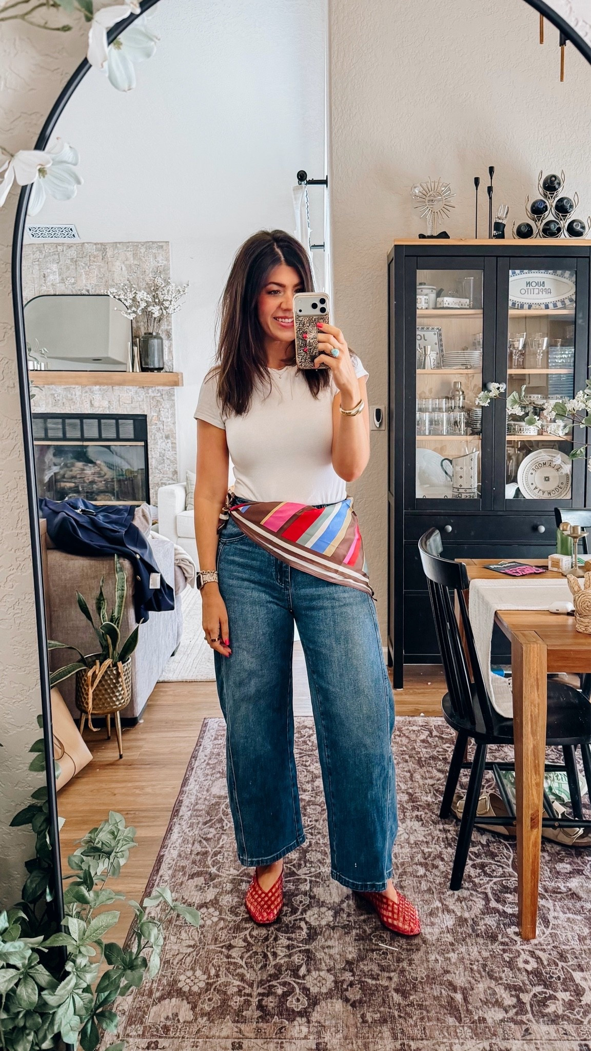 What I wore to work today
Tee - medium
Barrel jeans-8’regular

#LTKOver40 #LTKTall #LTKMidsize