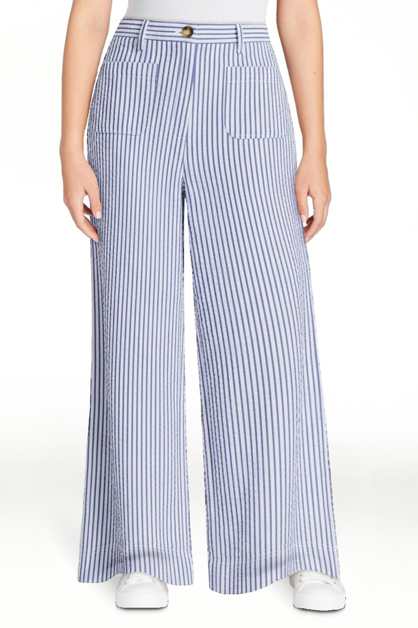 Free Assembly Women's High Rise Cropped Patch Pocket Seersucker Pants, 26" Inseam, Sizes XS-XXL | Walmart (US)