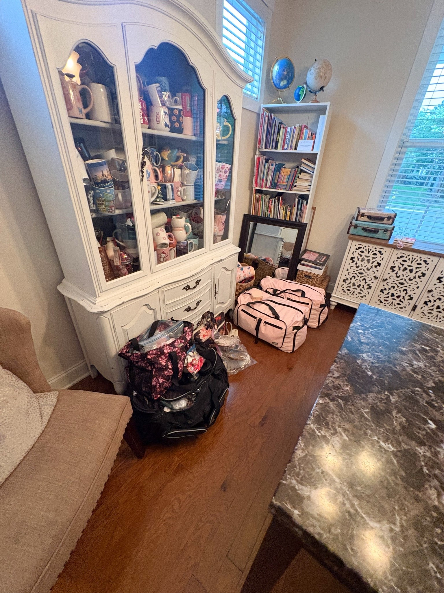 I thought I took a photo of all 5 of the bags together but must have accidentally deleted it. Family trip to DC and so happy with these duffel/gym bags I got for the kids. My 15yr old daughter said I bought her a princess bag👑👸💖

#travel #family

#LTKTravel #LTKKids