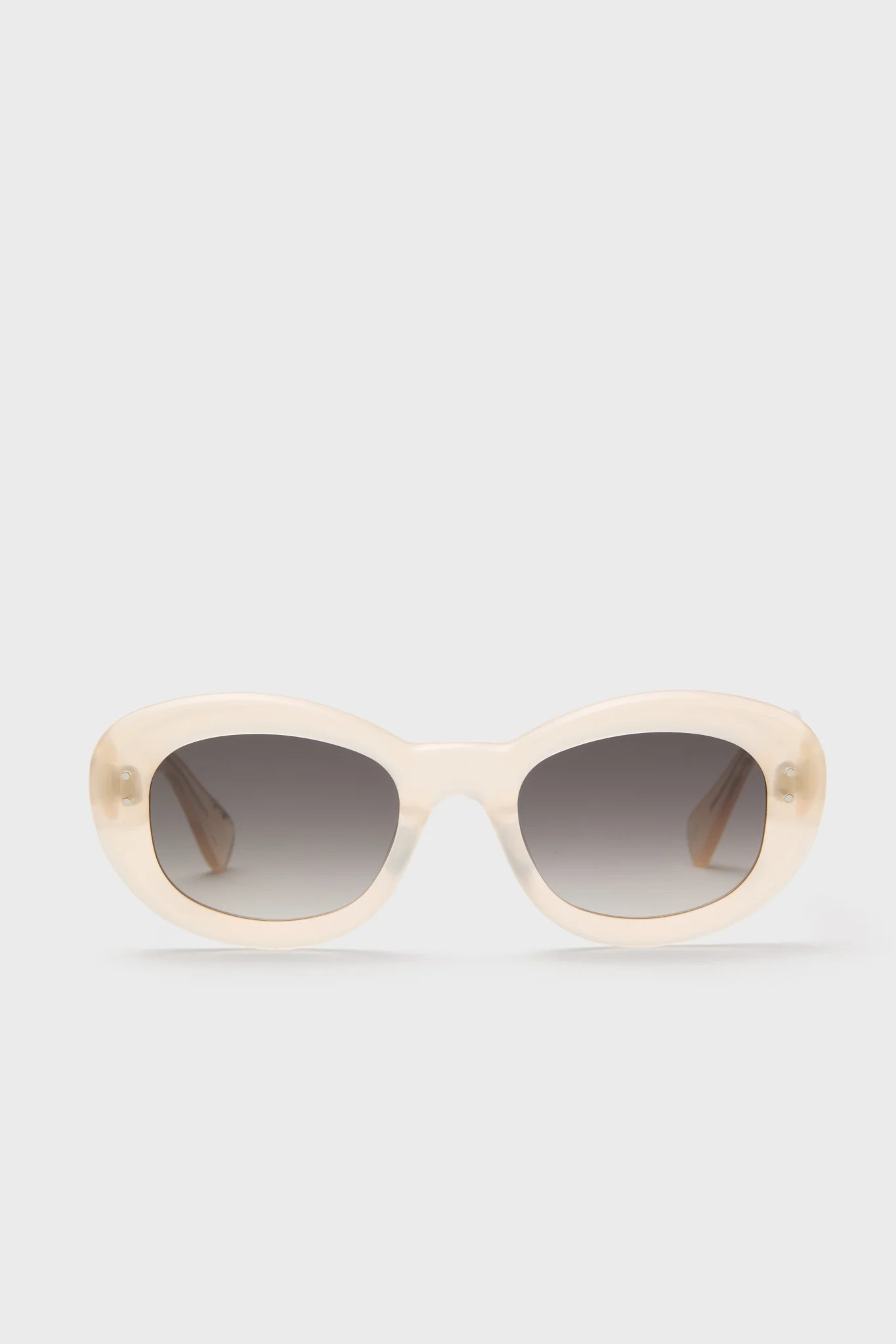 Platinum Blonde Margaret Sunglasses | Tuckernuck (US)