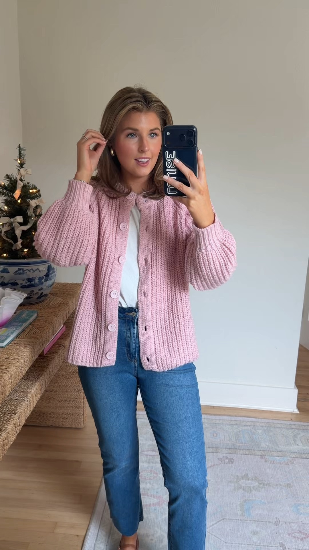 Last minute Thanksgiving outfit idea! Wearing a M in cardigan and 4 in jeans 