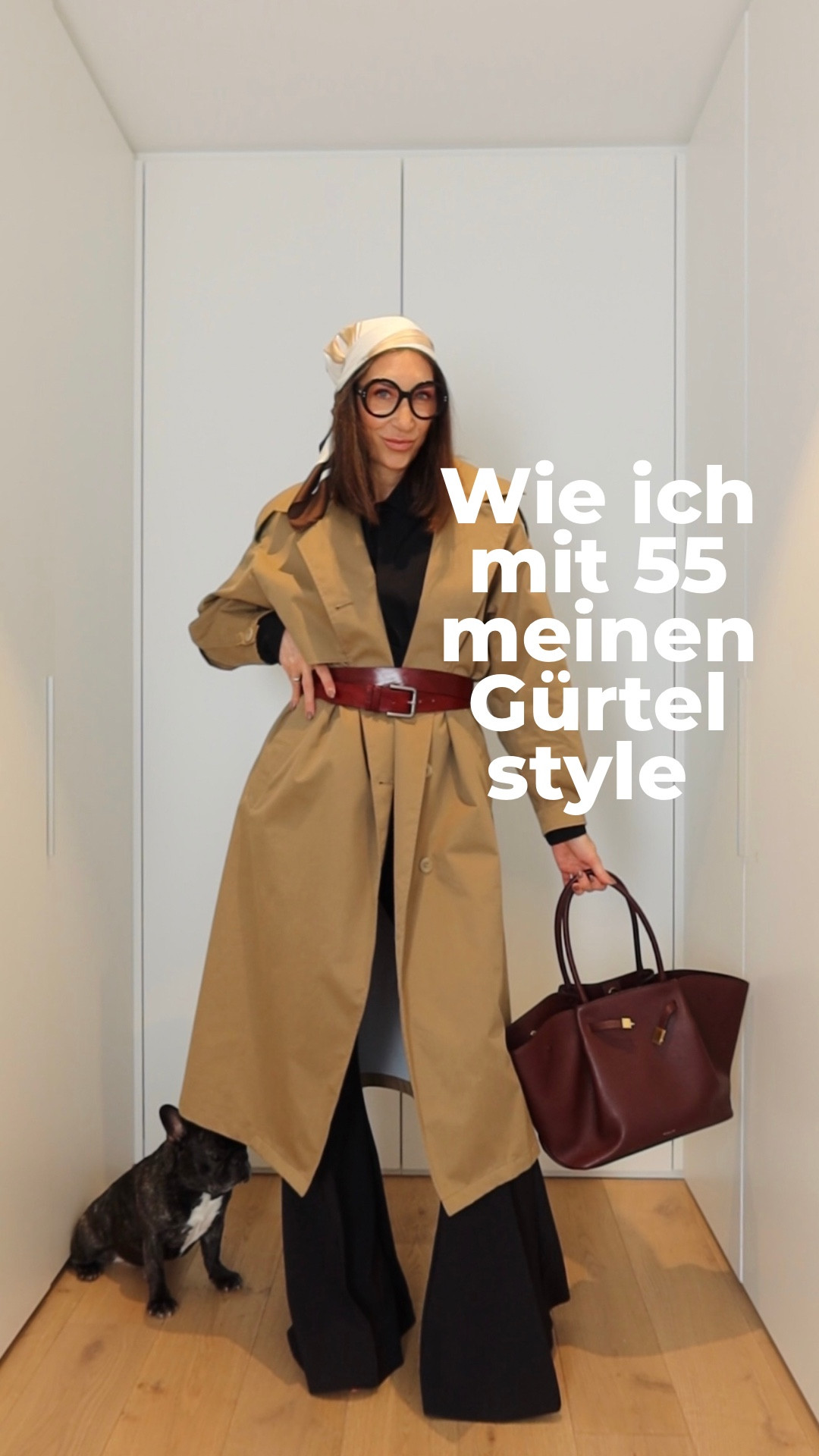 Wie ich mit 55 meinen Gürtel style. Funktioniert übrigens auch überm Blazer. Für den Gürtel habe ich dir eine tolle Alternative rausgesucht. Das Seidentuch kann ich dir leider nicht verlinken.  Findest du auf un-artig.net