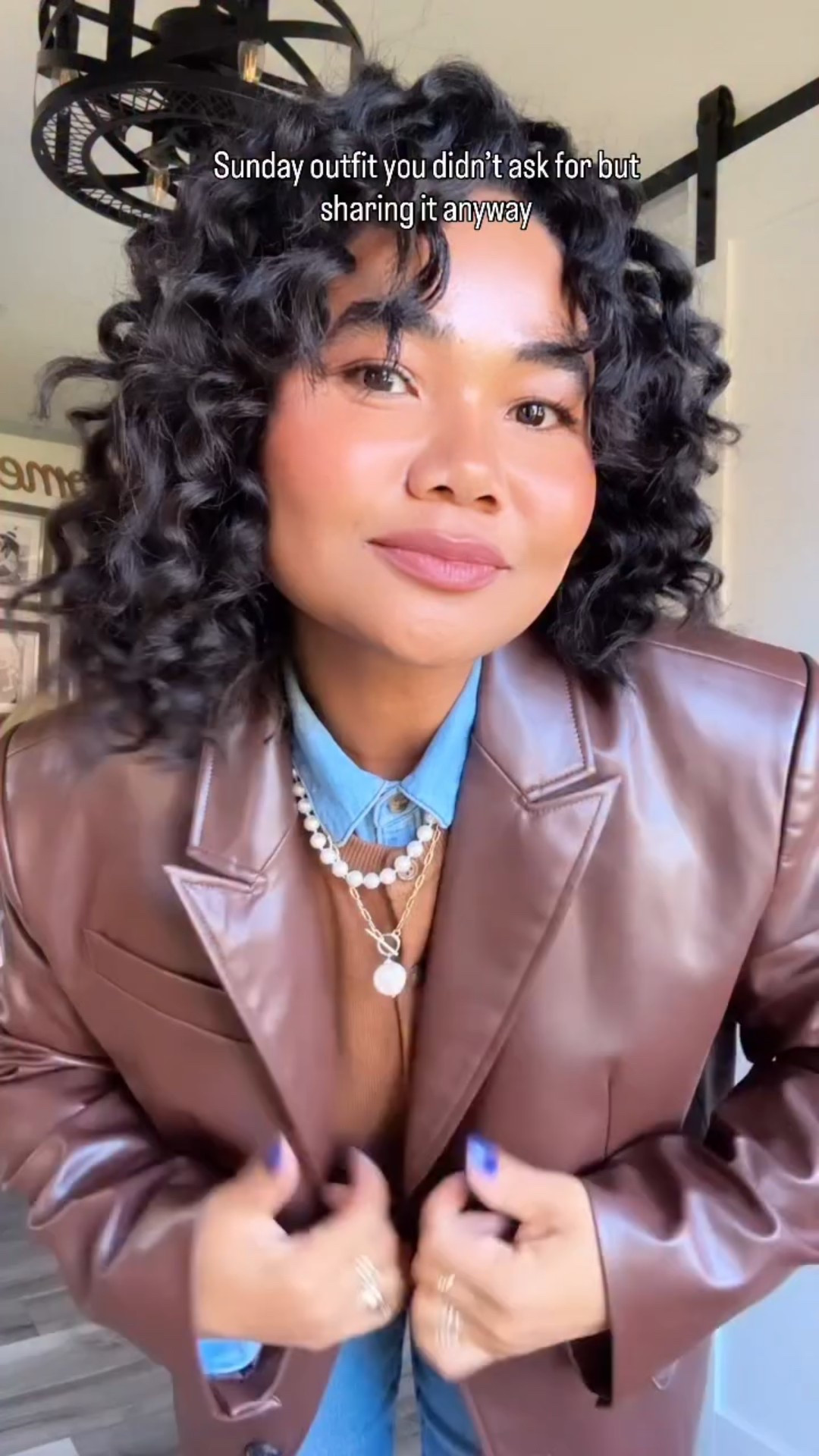 While everyone is hunting down Black Friday deals, I somehow look like I already finished shopping… and honestly? SAME 😂🛍️
But the real plot twist? I got more compliments today than EVER — this outfit is a full fashion slay and apparently everyone knew it but me 🔥

If you need a sign to dress cute even when you’re running to sunday service or thanksgiving brunch THIS IS IT. The universe rewards the fit. 😌✨
Jewelry- @melindamaria_jewelry 
Jeans- @oldnavy 
Sweater- @hm 
Blazer- @commense.official 

👇 Want to recreate this exact look?
💬 Comment OUTFIT and I’ll send the links straight to your DMs!
🔗 Tap the link in my bio for all my Black Friday picks + affordable luxe finds.
📲 Follow @everydaydonia + @shop.ltk for daily outfit inspo, holiday styling ideas, and deals you don’t want to miss.

#holidayoutfitideas #thanksgivingoutfit errandoutfit Pinterest look affordableluxestyle winteroutfits2025 momstyleinspo ltkfashion ltkstyle fashioninspo2025 outfitinspo #trendystyles