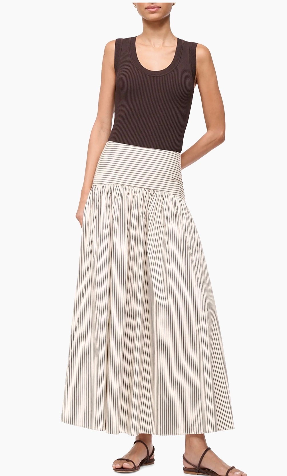 Cute skirt mom style