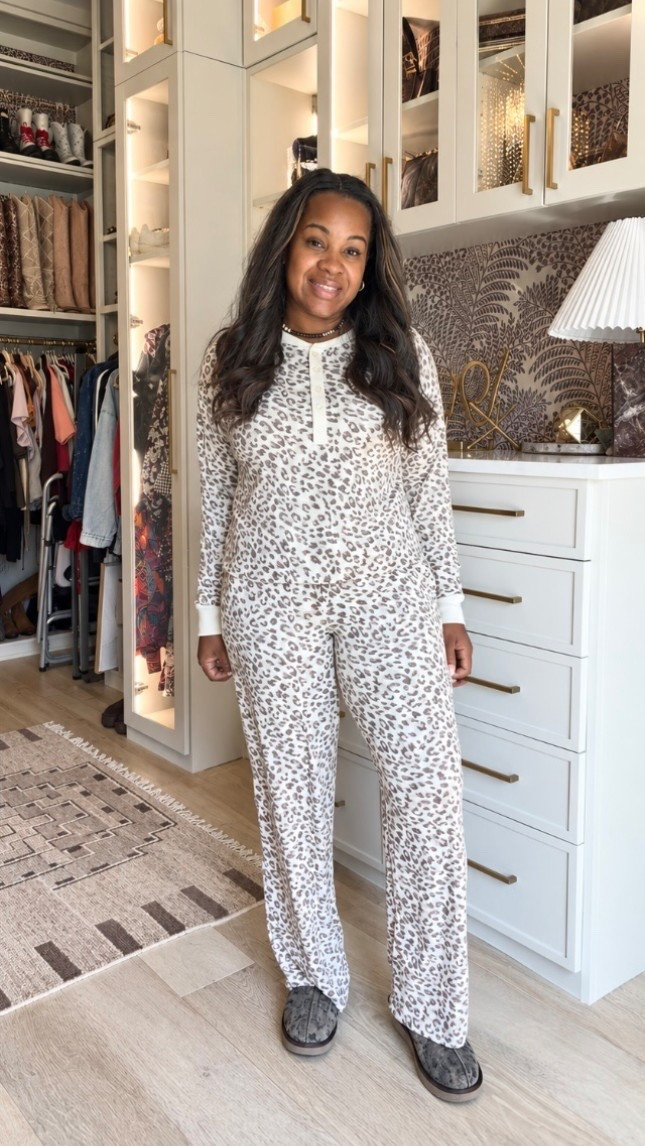 Have been loving leopard for fall lately!! This set is $13 a piece  & so soft

#LTKMidsize #LTKootd