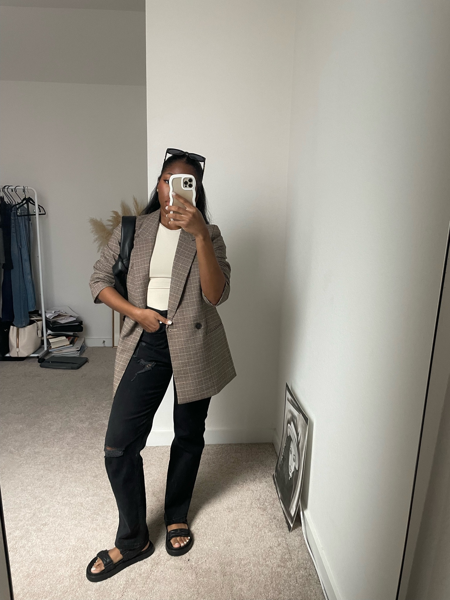 fall outfit with black jeans and plaid blazer

fall outfit inspo, classic girl, Thanksgiving, casual, 90s look

#LTKSeasonal #LTKworkwear #LTKstyletip