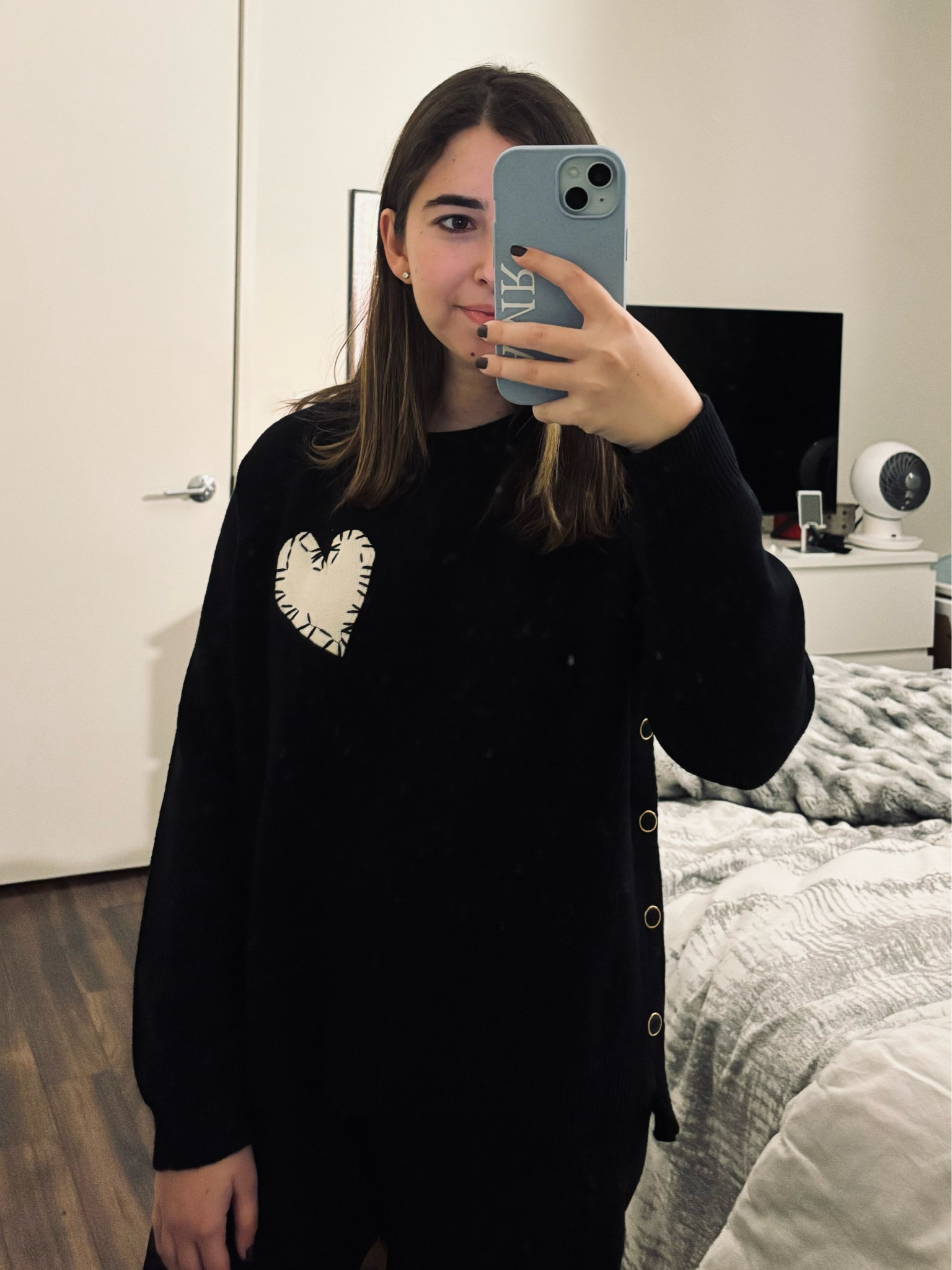 Obsessed with this sweater and love the detailing down the side! #bloomingdales #valentinesday #heartsweater 

#LTKfindsunder100