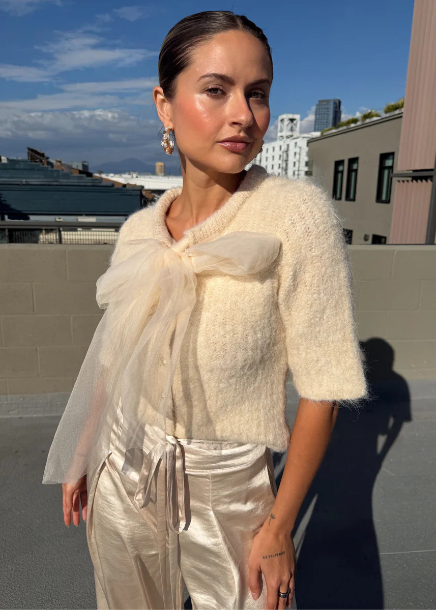 Shira Short Sleeve Sweater Top With Chiffon Bow | Benaar La