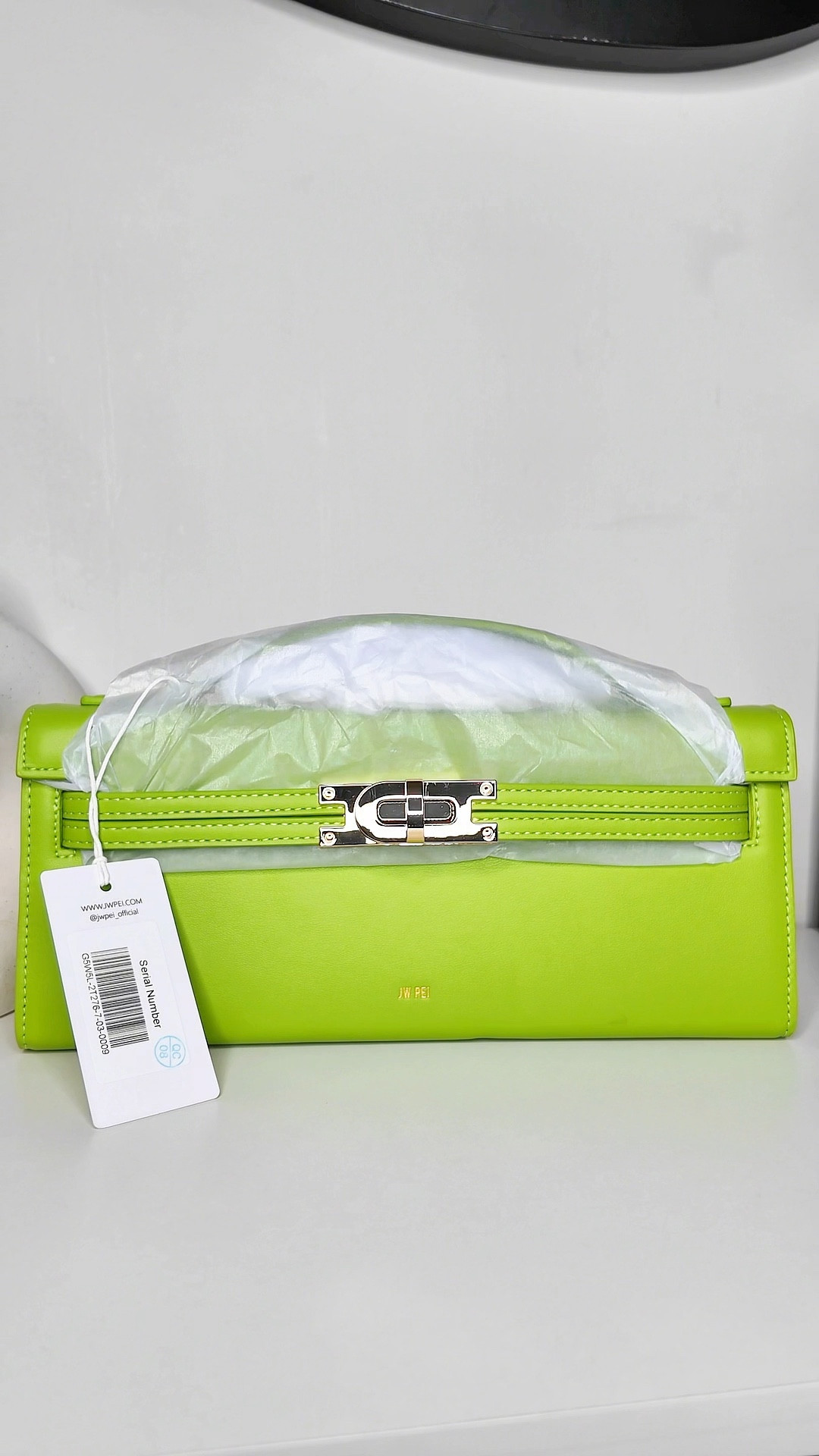 @jwpei_official comes through with the statement pieces 🤏🏾🤏🏾🤏🏾

#jwpei #JWPeiBags #kelly #KellyDupe

#LTKItBag #LTKStyleTip #LTKFindsUnder100