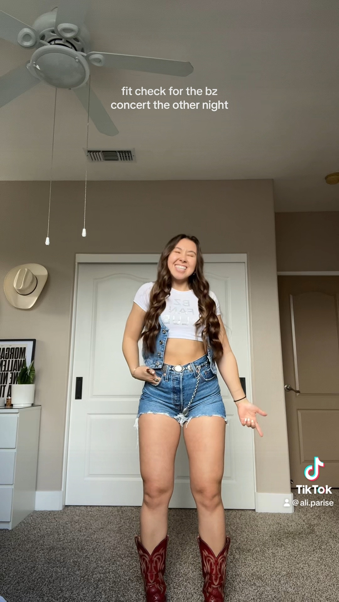 levis shorts 


#LTKSeasonal #LTKfindsunder50 #LTKVideo