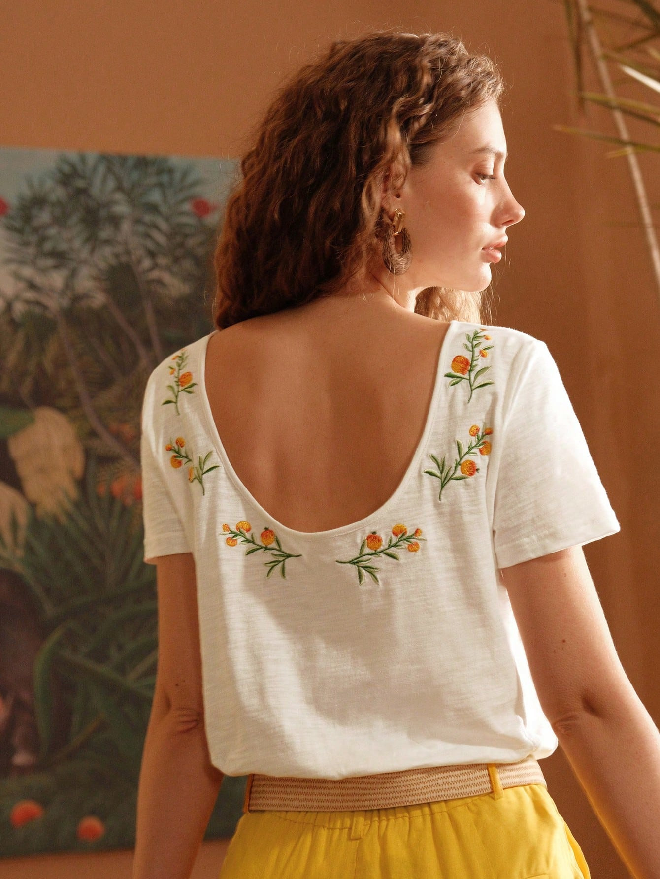 MOTF PREMIUM FLOWER EMBROIDERY FITTED T-SHIRT | SHEIN USA | SHEIN