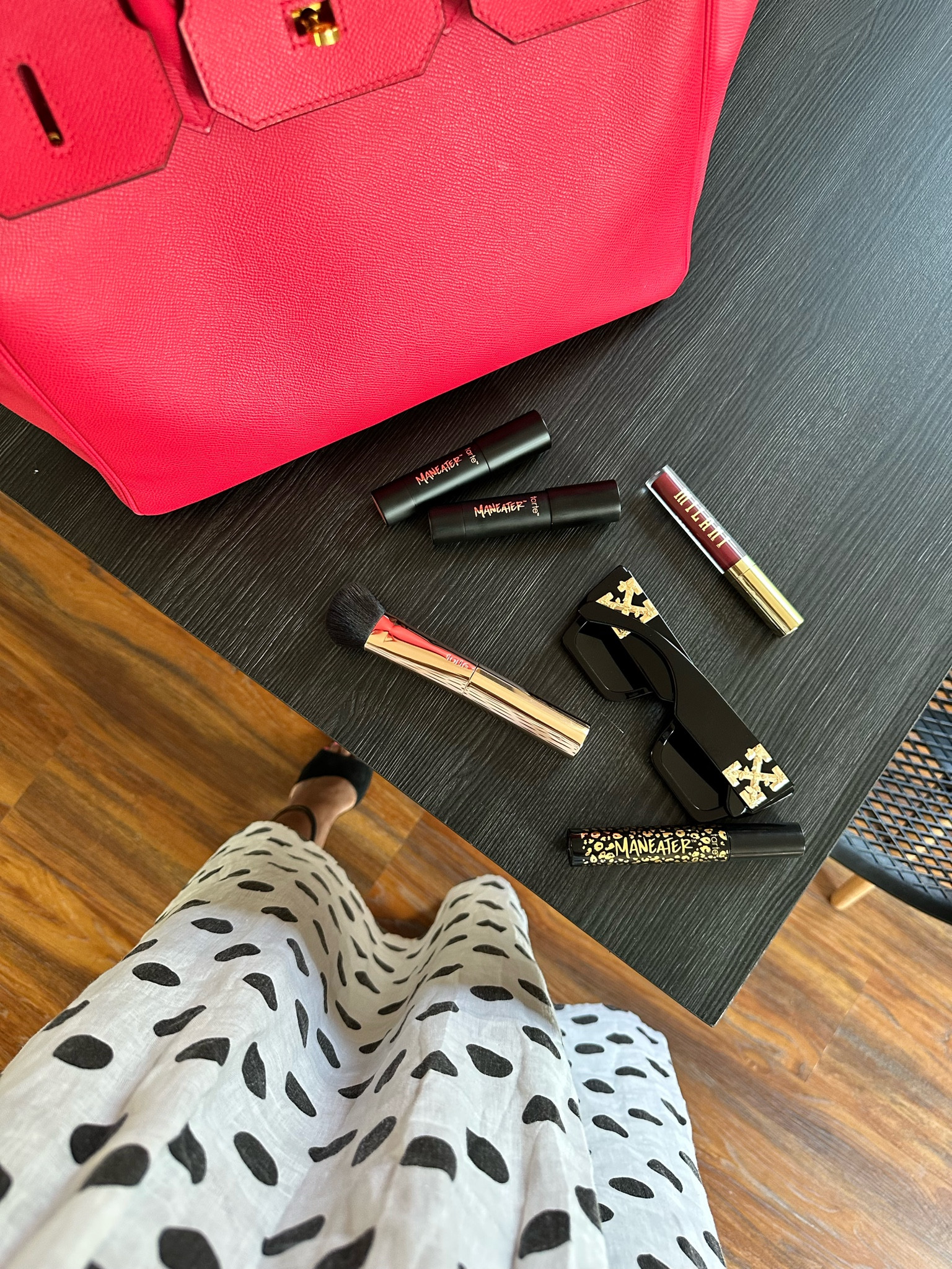 Light summer make up. Black women make up. Quick mom make up routine   Tarte Cosmetics Maneater bronzer, blush, mascara, and silk stick brush💋

#LTKstyletip #LTKunder50 #LTKbeauty